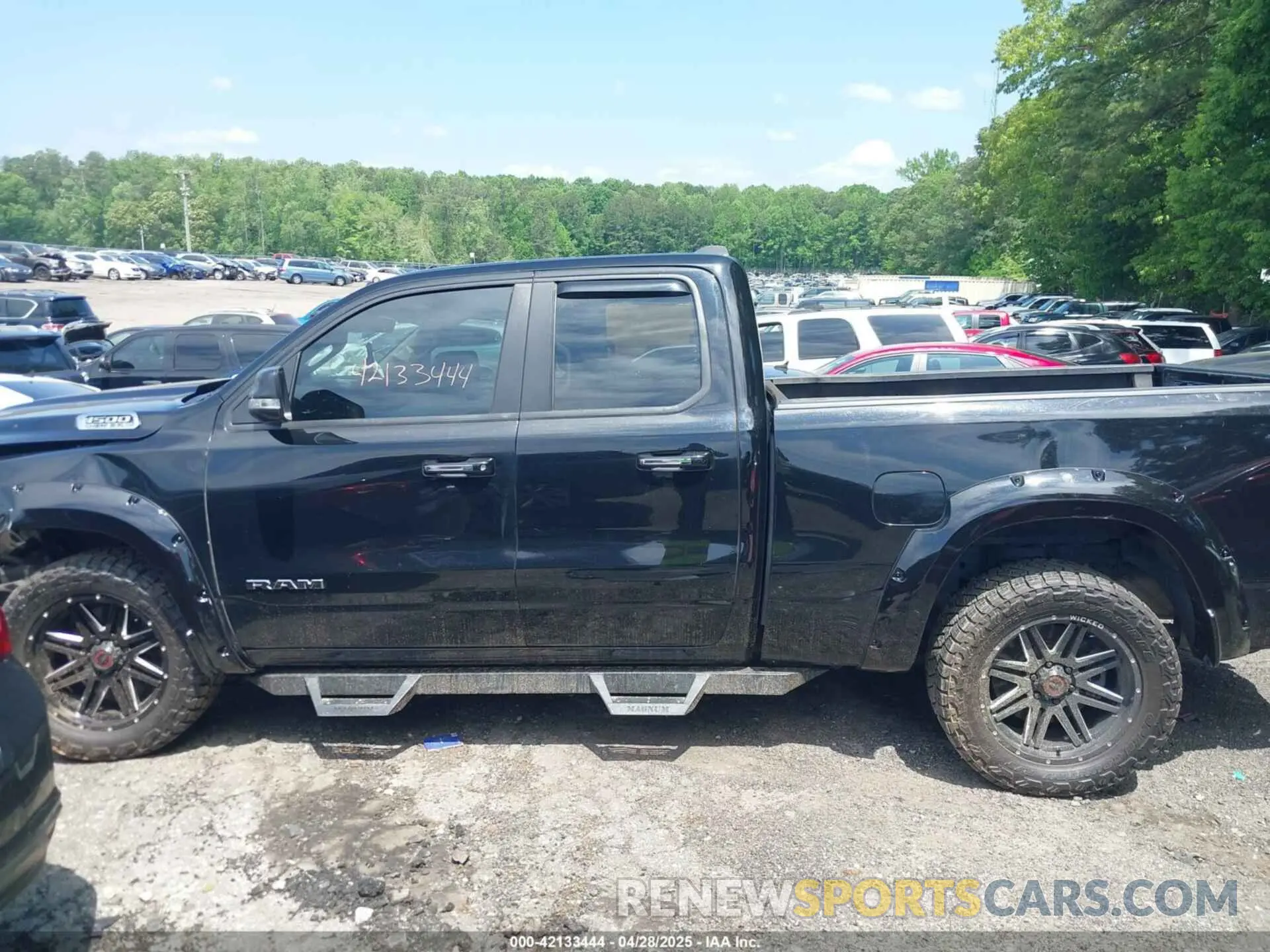 14 Фотография поврежденного автомобиля 1C6SRFBT0LN280347 RAM 1500 2020