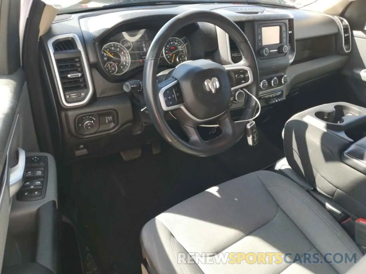 8 Фотография поврежденного автомобиля 1C6SRFBT2LN371989 RAM 1500 2020