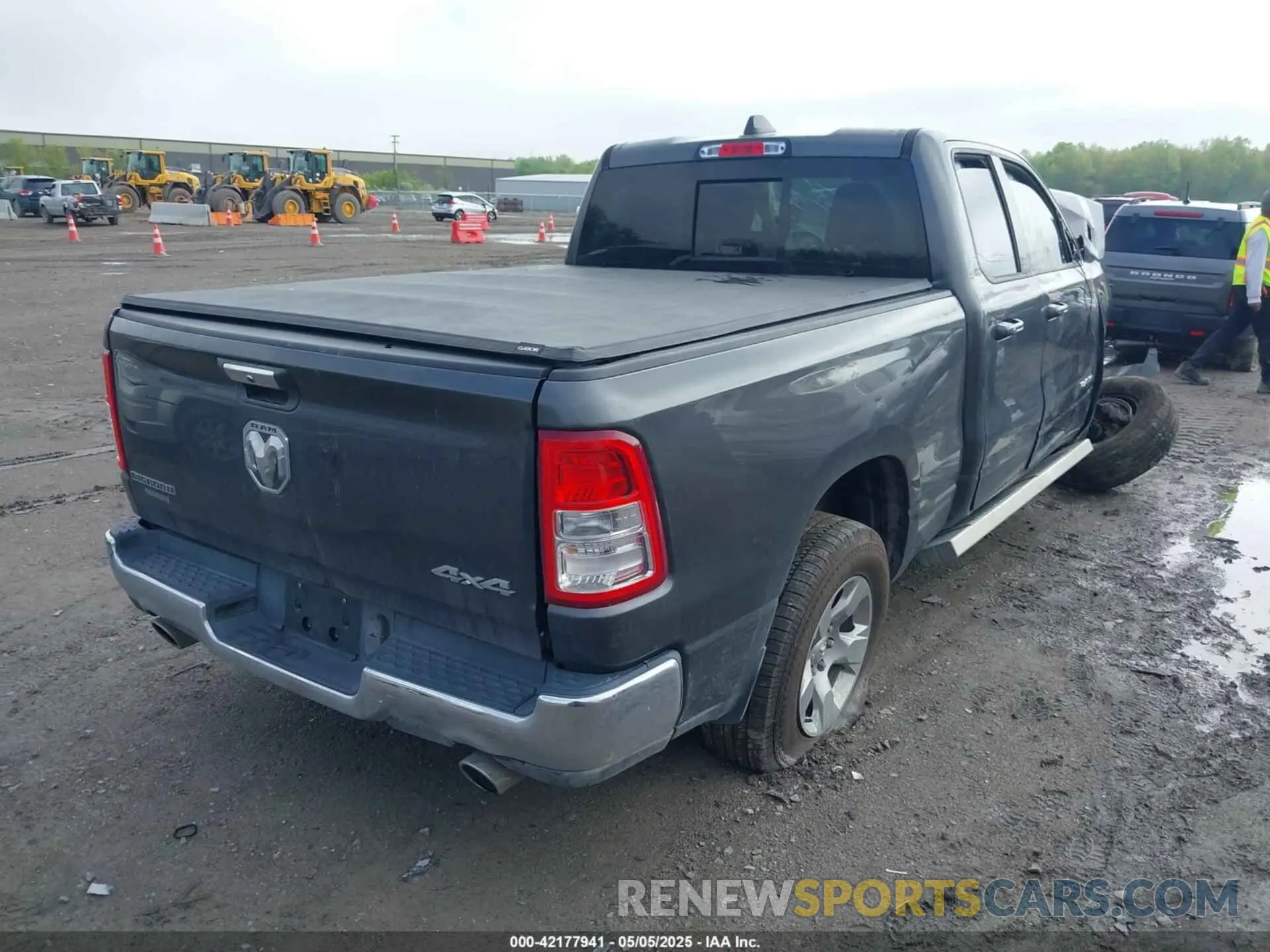 4 Фотография поврежденного автомобиля 1C6SRFBT3LN414588 RAM 1500 2020
