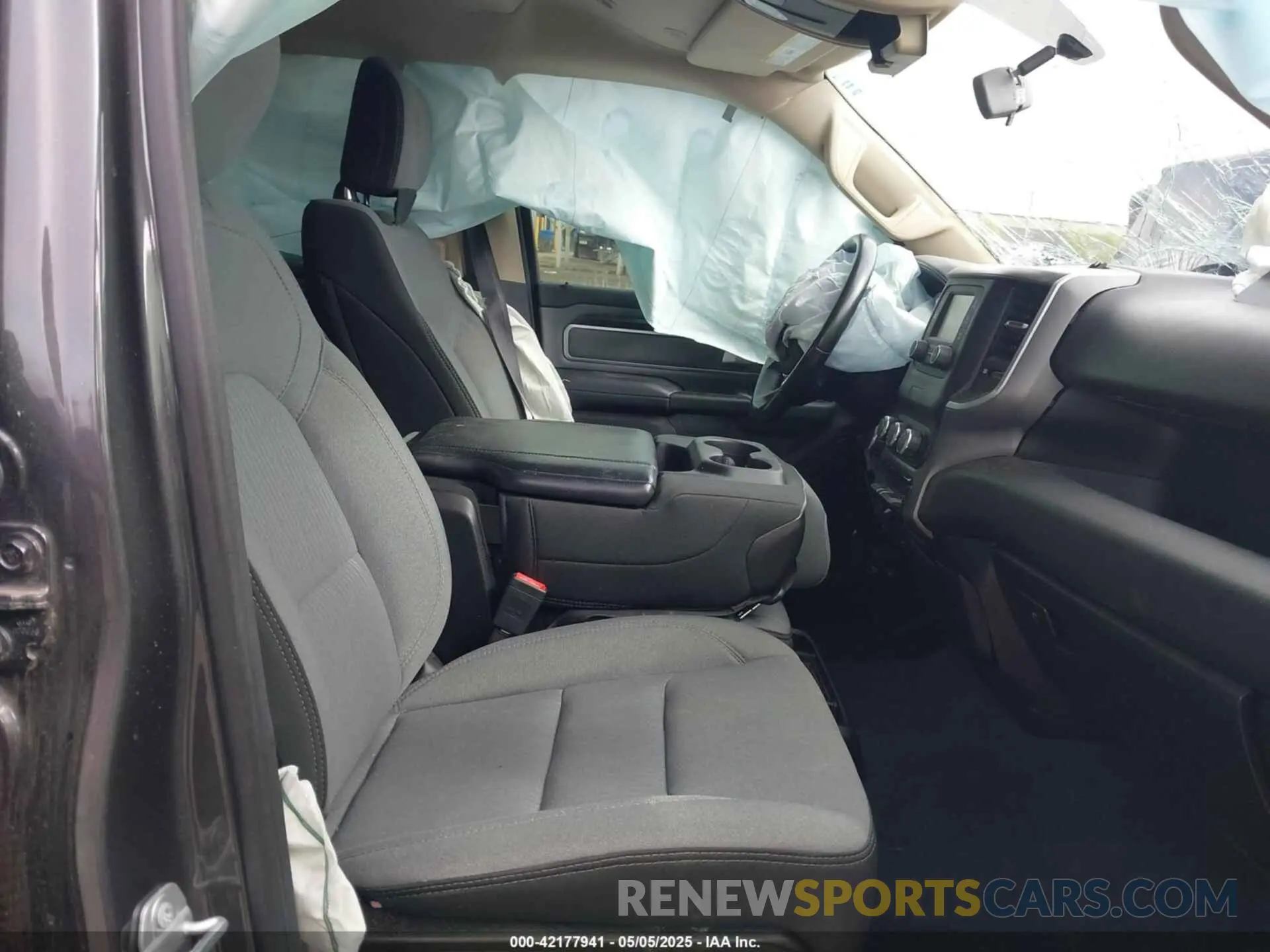 5 Фотография поврежденного автомобиля 1C6SRFBT3LN414588 RAM 1500 2020