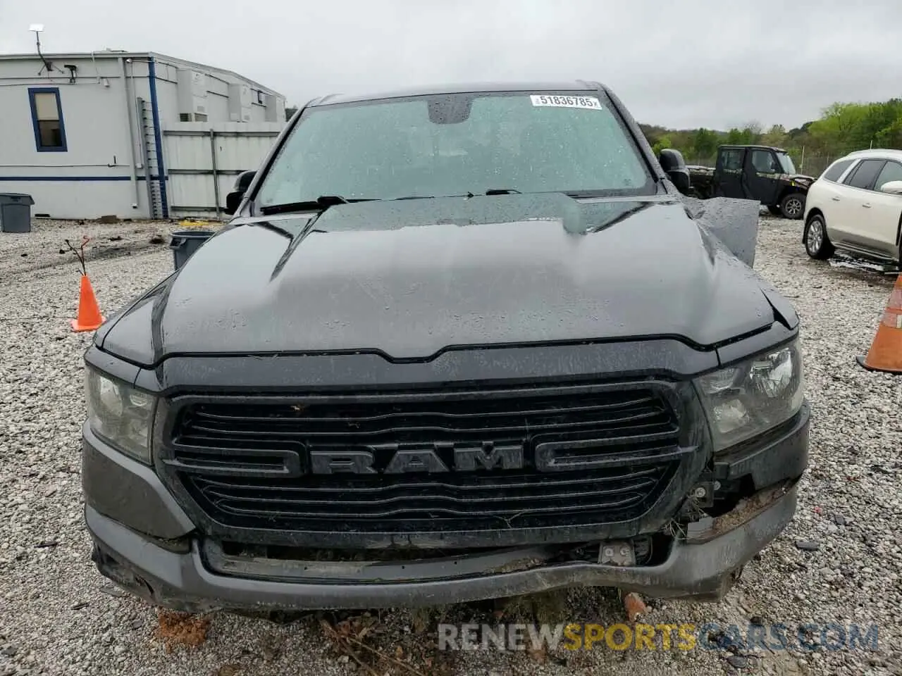 5 Photograph of a damaged car 1C6SRFBT6LN330605 RAM 1500 2020