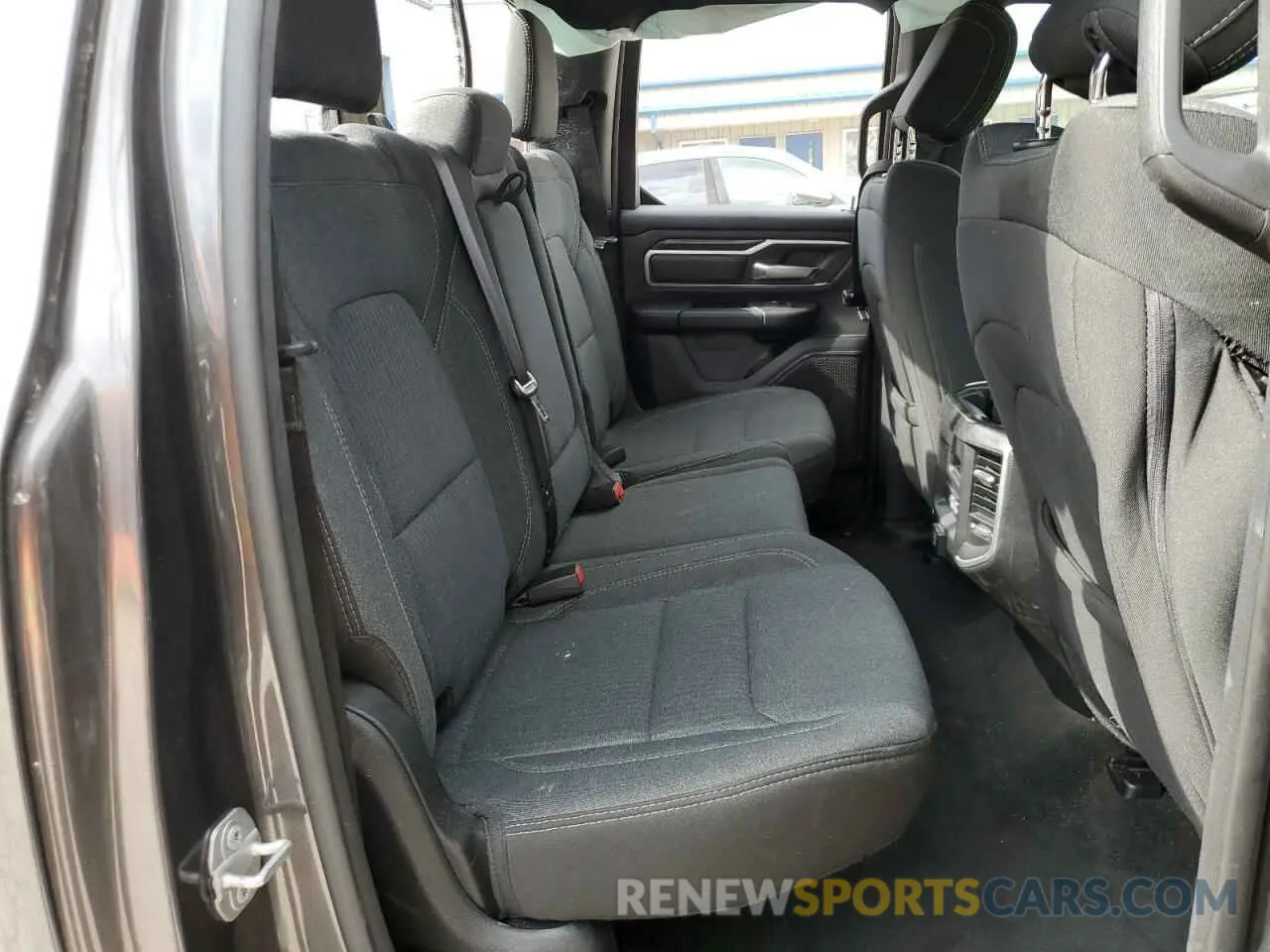 10 Фотография поврежденного автомобиля 1C6SRFBT6LN366536 RAM 1500 2020