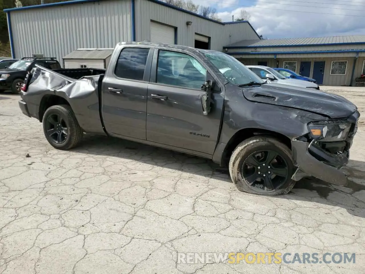 4 Фотография поврежденного автомобиля 1C6SRFBT6LN366536 RAM 1500 2020