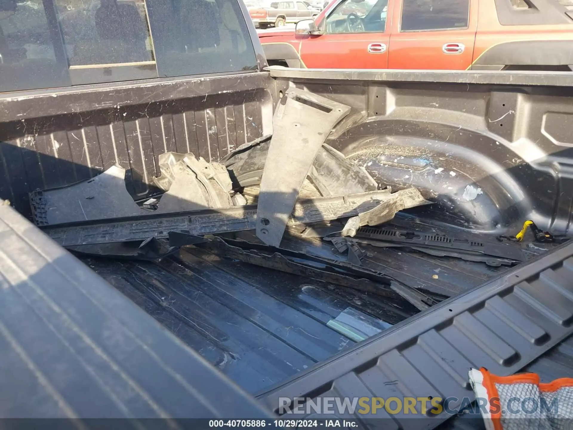 11 Фотография поврежденного автомобиля 1C6SRFBT7LN190385 RAM 1500 2020