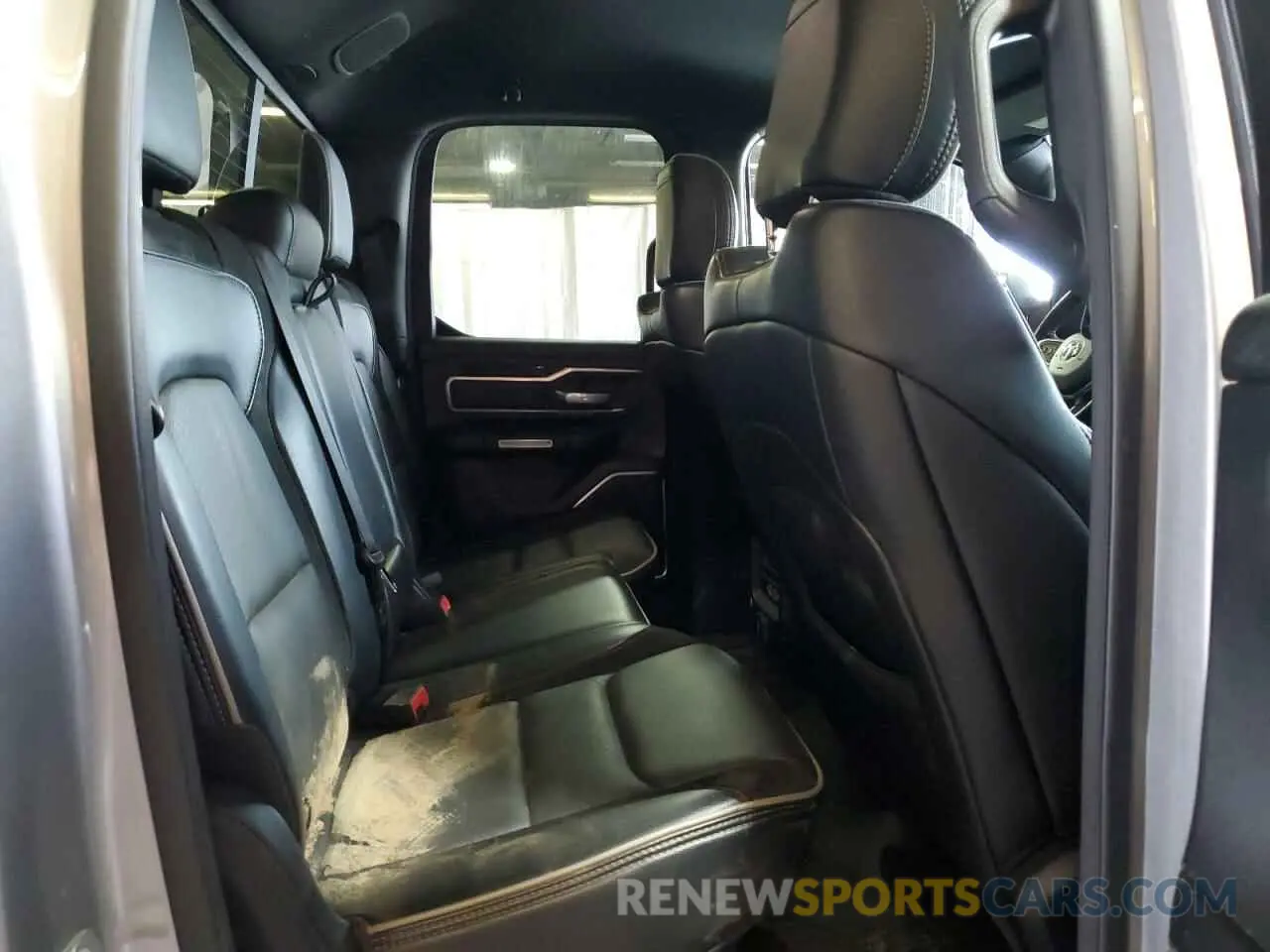 10 Фотография поврежденного автомобиля 1C6SRFDT5LN164297 RAM 1500 2020