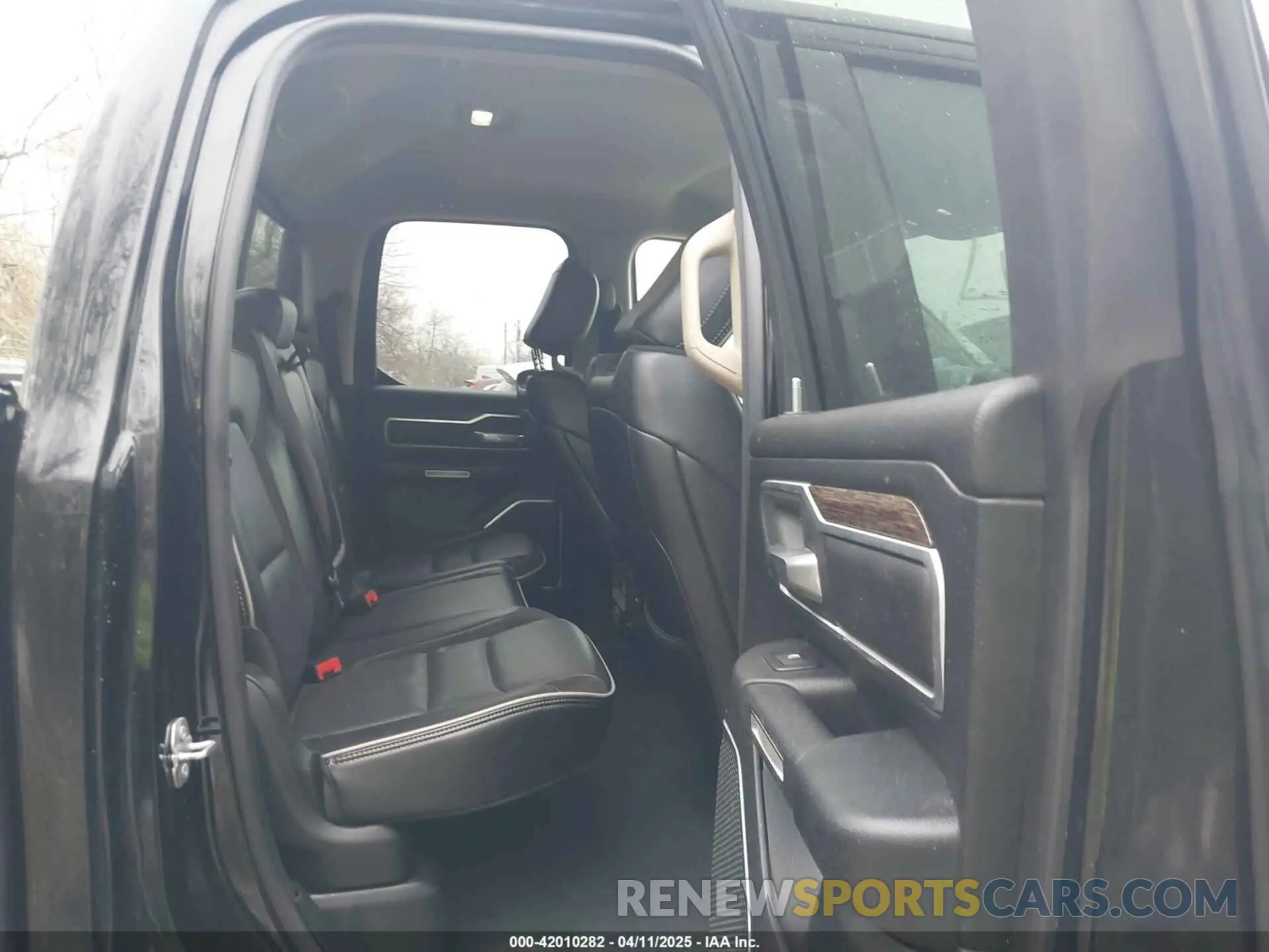 8 Фотография поврежденного автомобиля 1C6SRFDT7LN307346 RAM 1500 2020