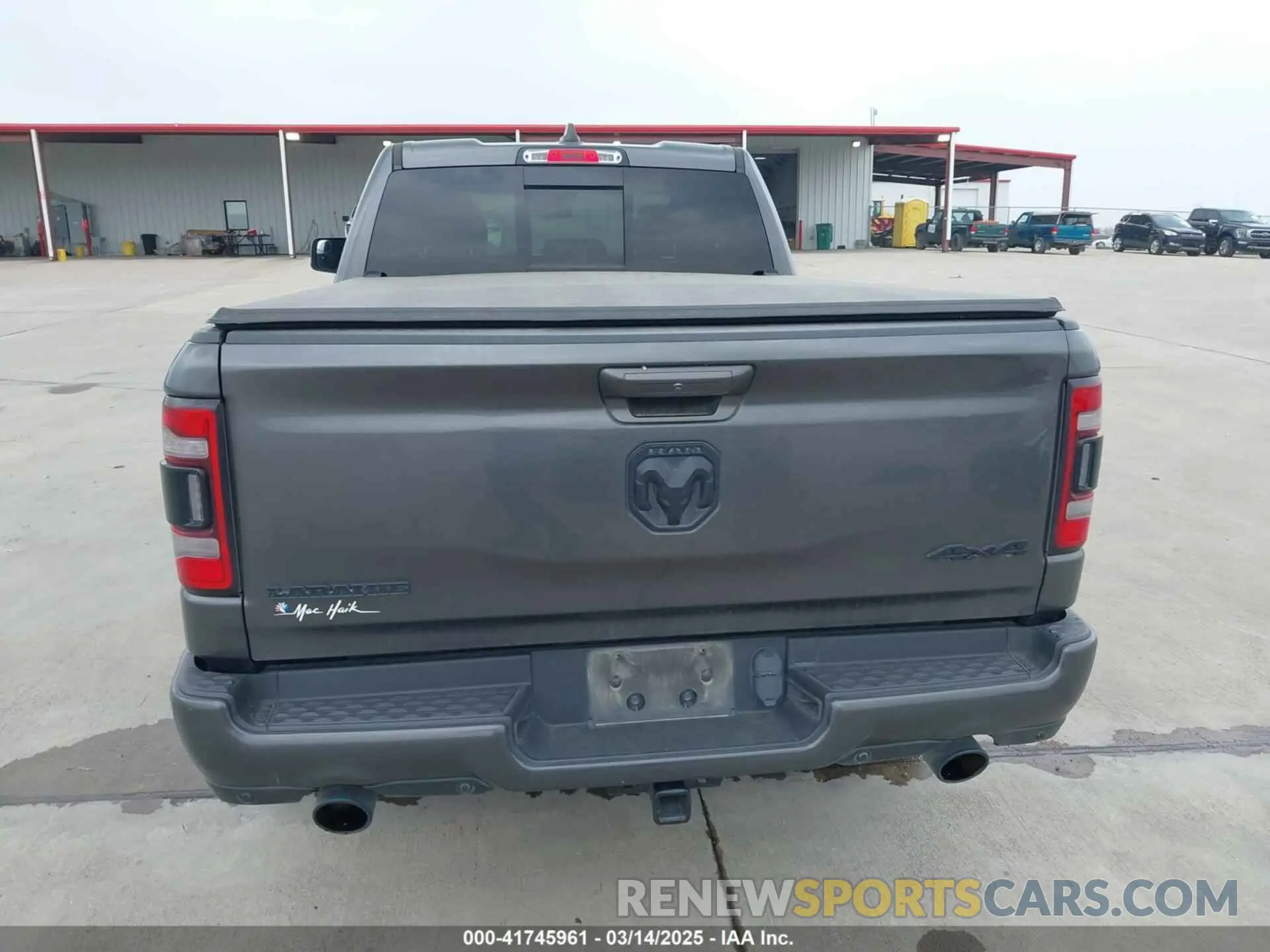 16 Photograph of a damaged car 1C6SRFDT7LN338872 RAM 1500 2020