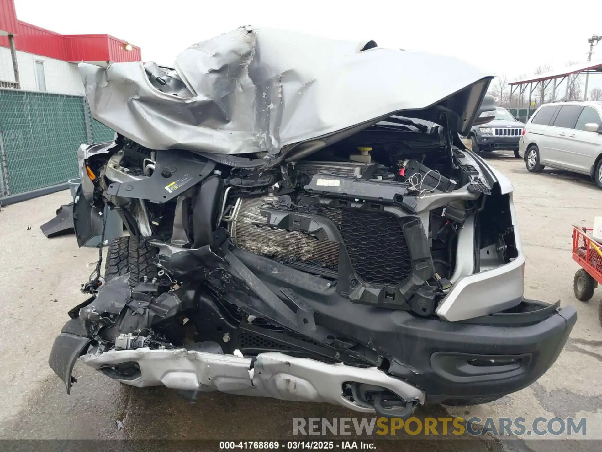 6 Фотография поврежденного автомобиля 1C6SRFET1LN114950 RAM 1500 2020