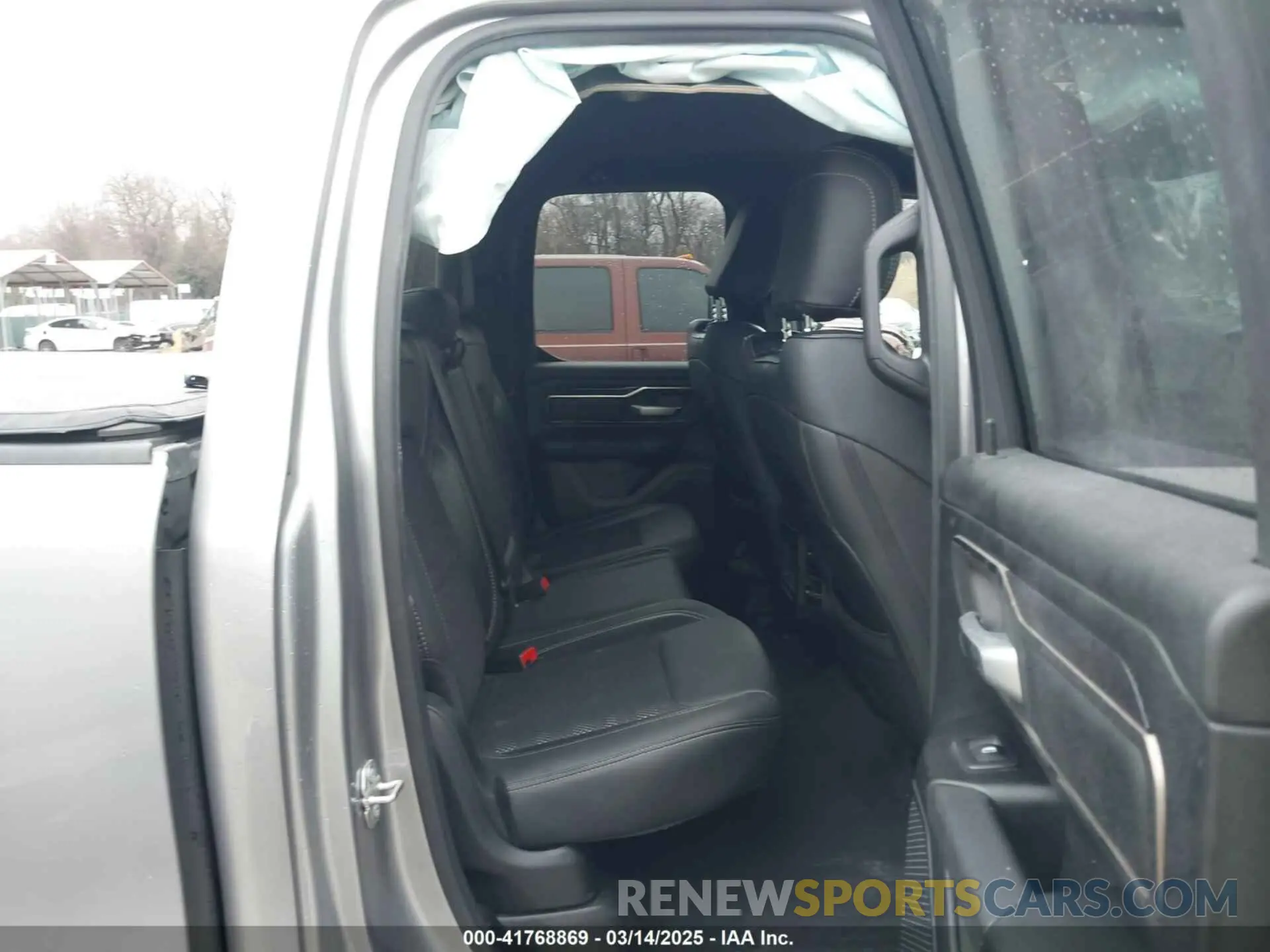 8 Фотография поврежденного автомобиля 1C6SRFET1LN114950 RAM 1500 2020