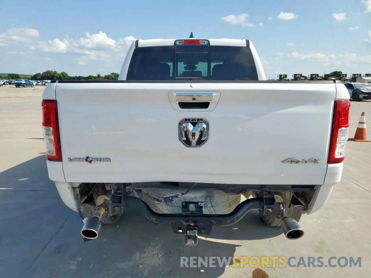 6 Photograph of a damaged car 1C6SRFFT3LN252018 RAM 1500 2020
