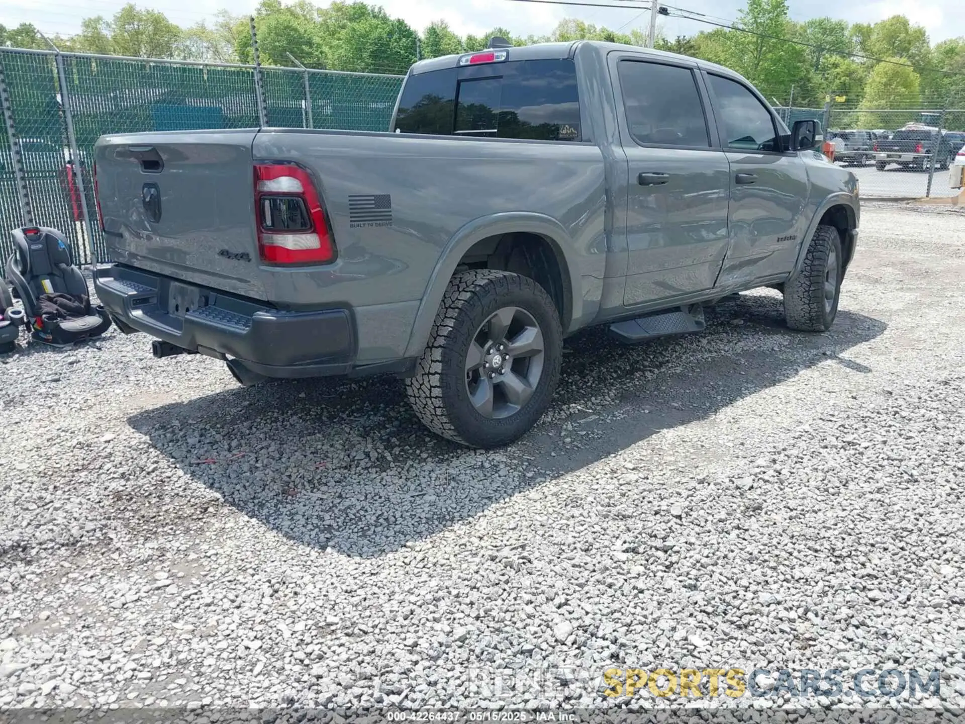 4 Photograph of a damaged car 1C6SRFFT4LN381627 RAM 1500 2020