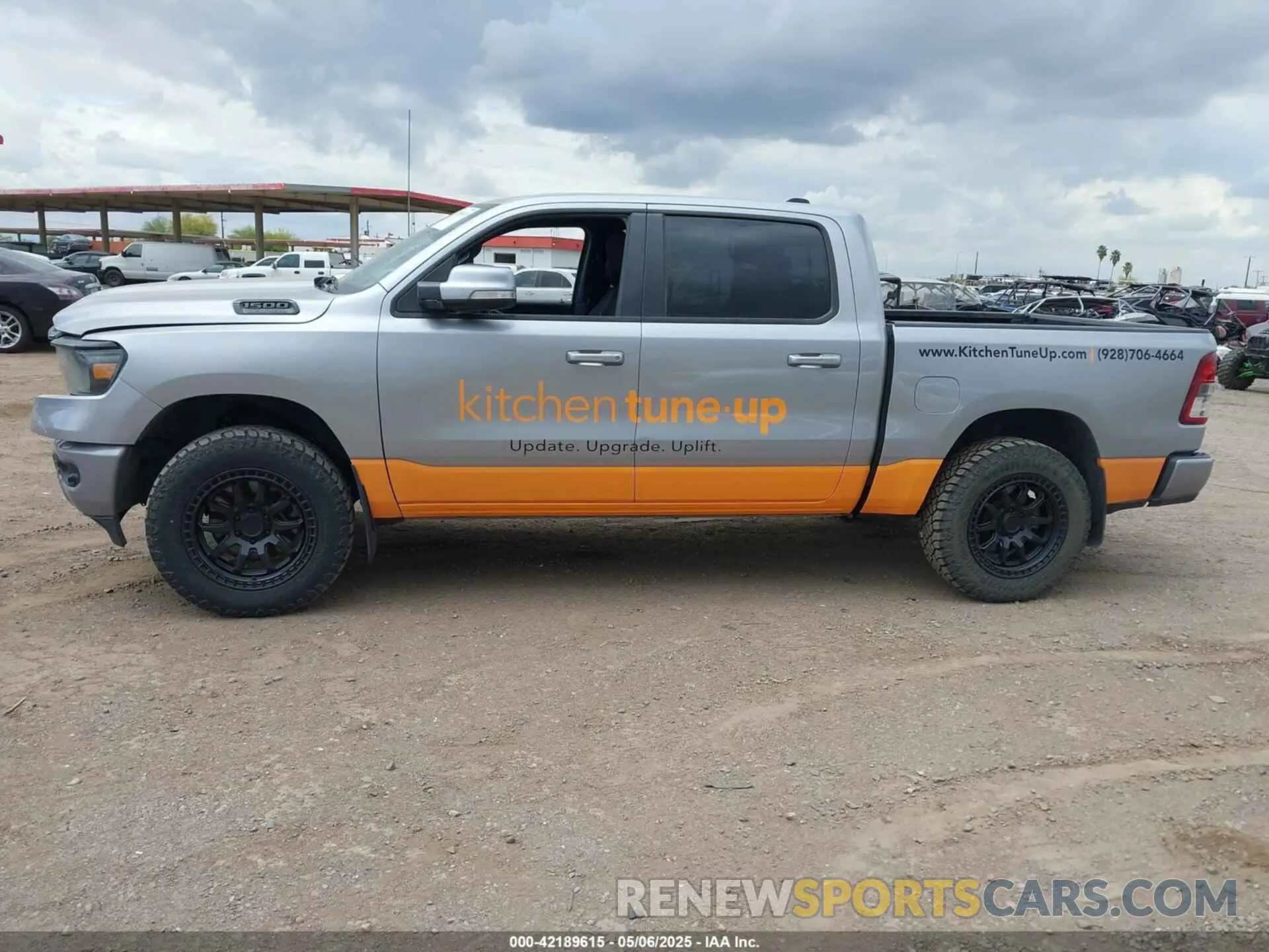 14 Photograph of a damaged car 1C6SRFFT5LN162191 RAM 1500 2020