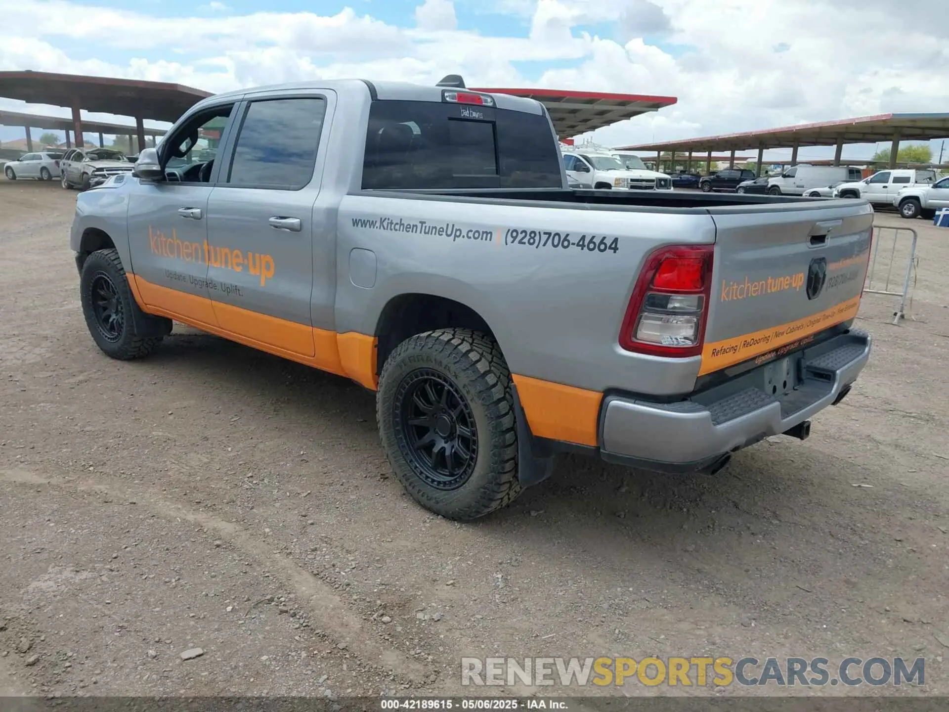 3 Photograph of a damaged car 1C6SRFFT5LN162191 RAM 1500 2020