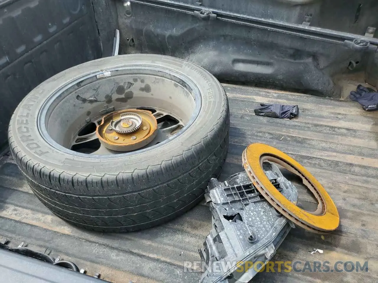12 Фотография поврежденного автомобиля 1C6SRFFT6LN263806 RAM 1500 2020