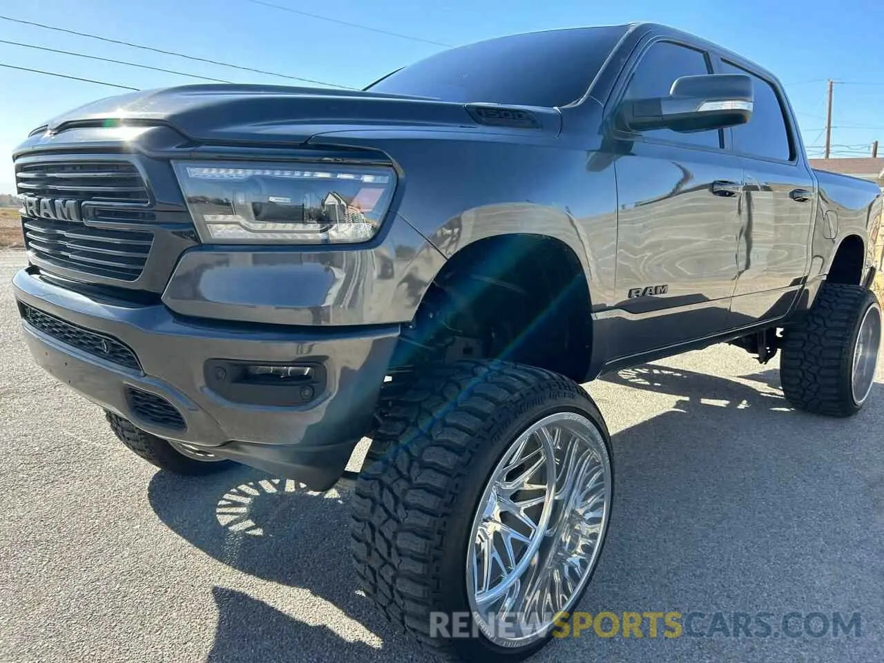 2 Фотография поврежденного автомобиля 1C6SRFFT6LN303897 RAM 1500 2020