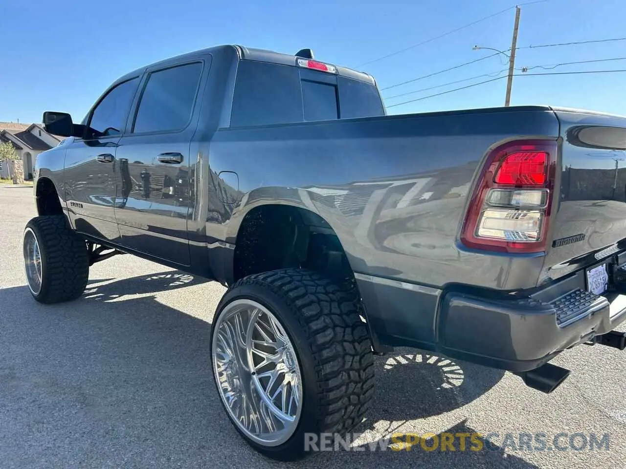 3 Фотография поврежденного автомобиля 1C6SRFFT6LN303897 RAM 1500 2020