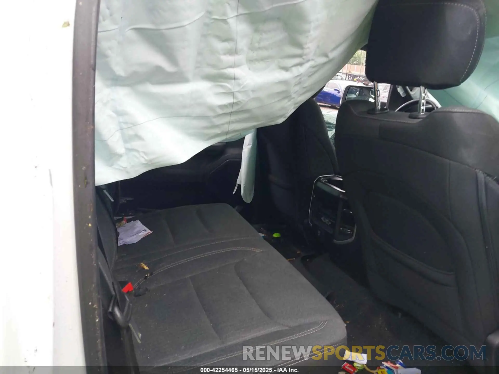 8 Фотография поврежденного автомобиля 1C6SRFFT8LN207821 RAM 1500 2020