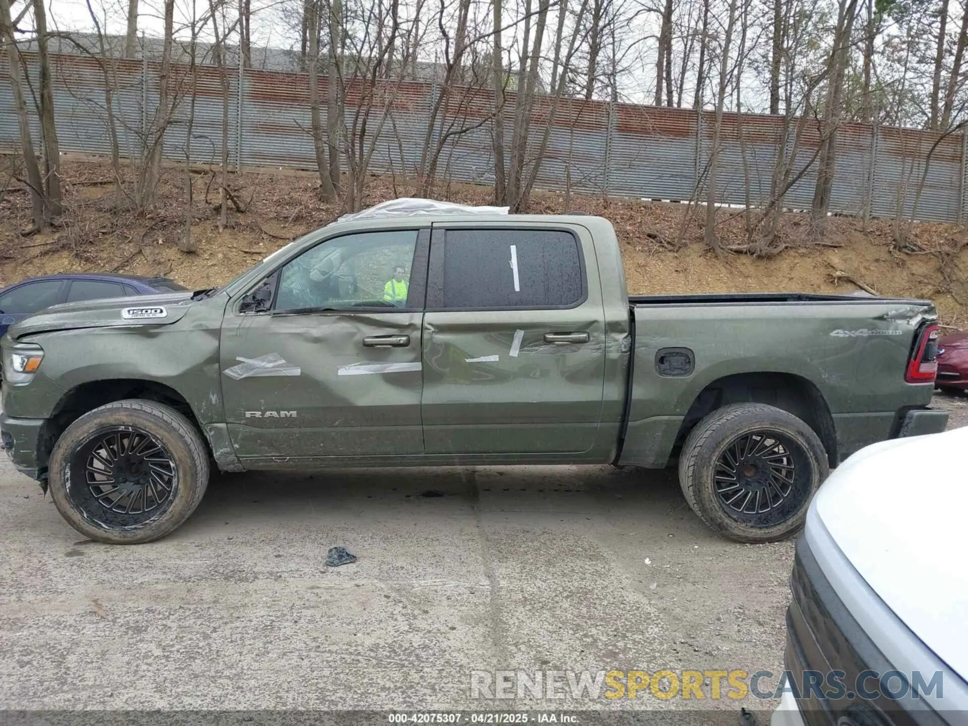 15 Фотография поврежденного автомобиля 1C6SRFFT8LN326825 RAM 1500 2020