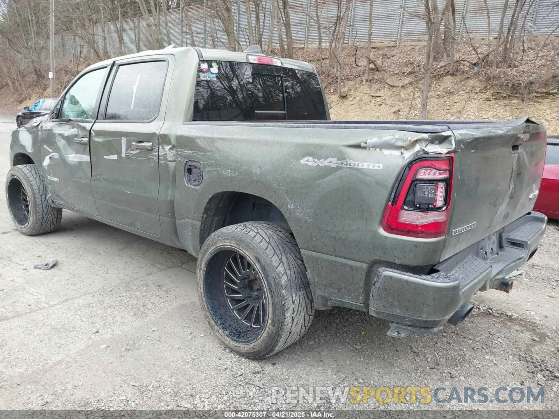 3 Фотография поврежденного автомобиля 1C6SRFFT8LN326825 RAM 1500 2020