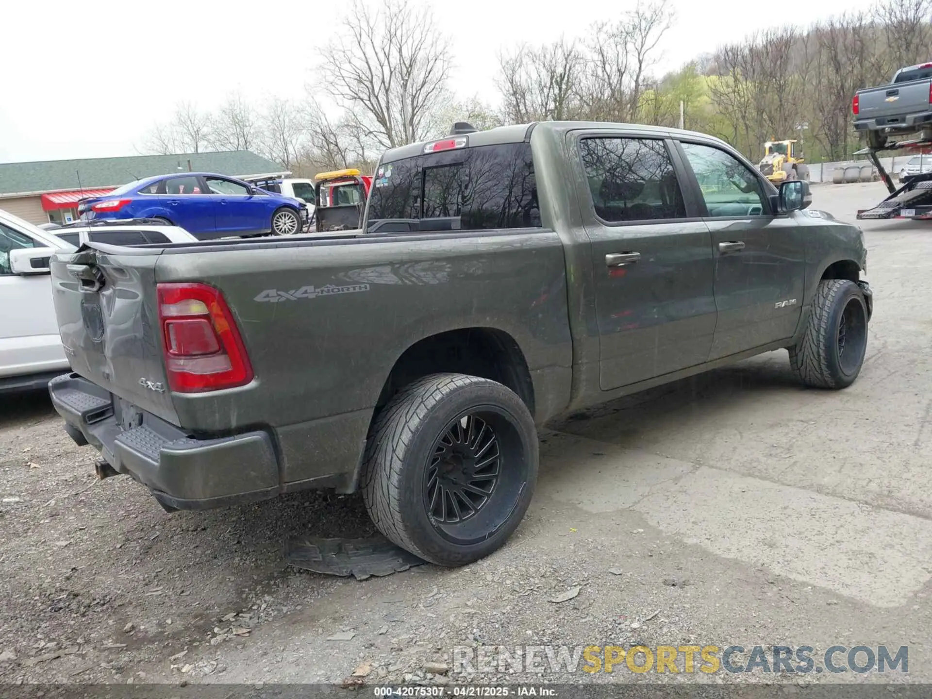 4 Фотография поврежденного автомобиля 1C6SRFFT8LN326825 RAM 1500 2020