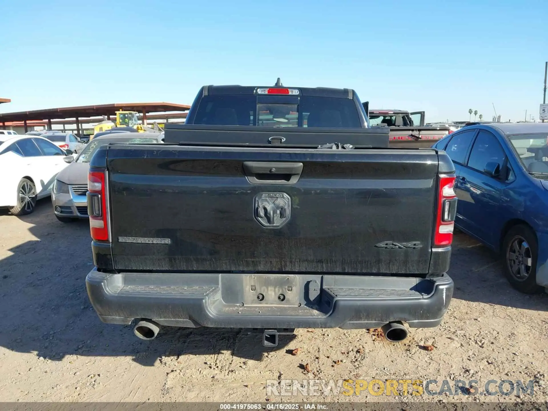 15 Фотография поврежденного автомобиля 1C6SRFFT9LN308110 RAM 1500 2020