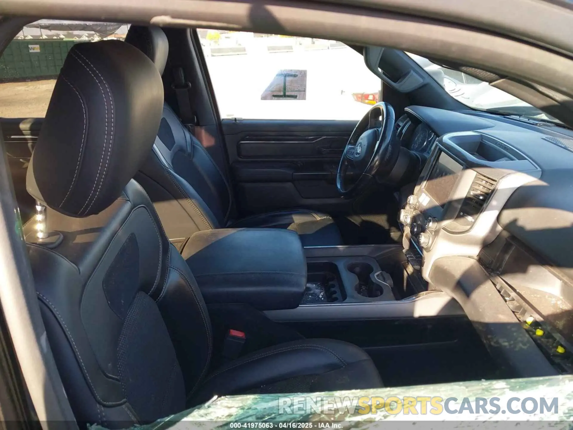 5 Фотография поврежденного автомобиля 1C6SRFFT9LN308110 RAM 1500 2020