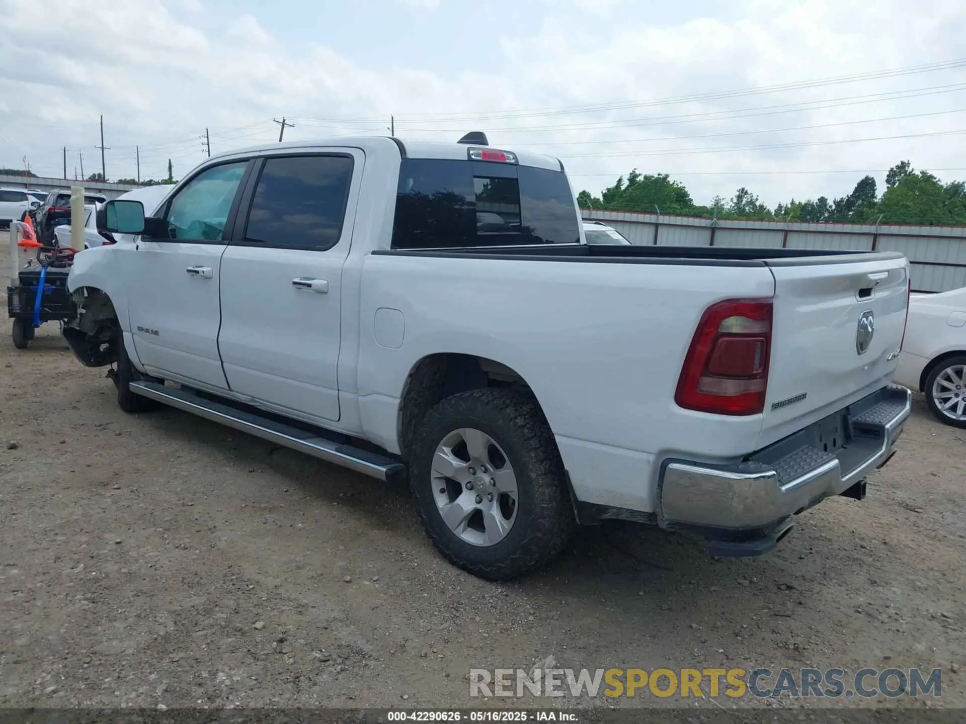 3 Фотография поврежденного автомобиля 1C6SRFFT9LN321942 RAM 1500 2020