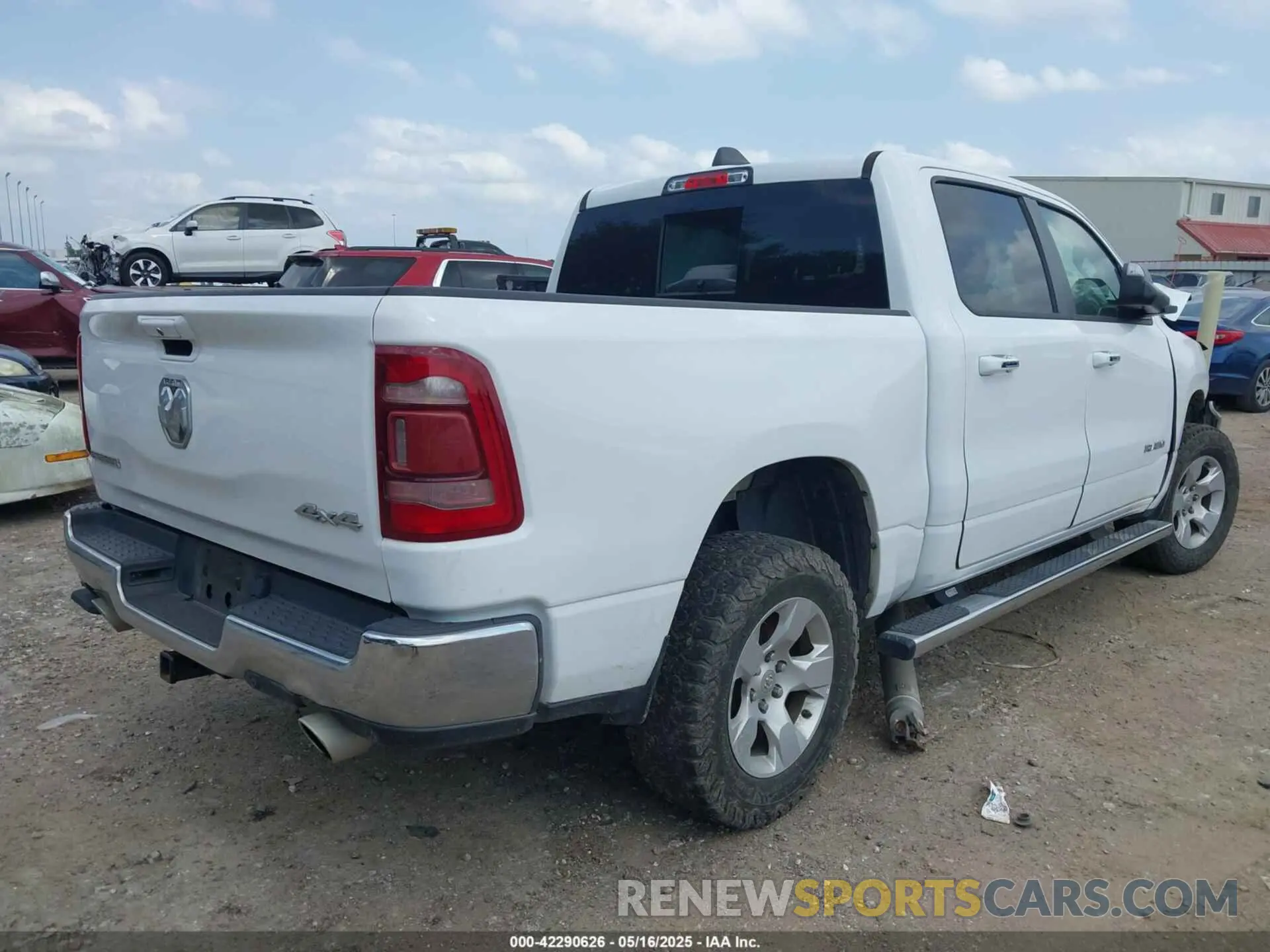 4 Фотография поврежденного автомобиля 1C6SRFFT9LN321942 RAM 1500 2020