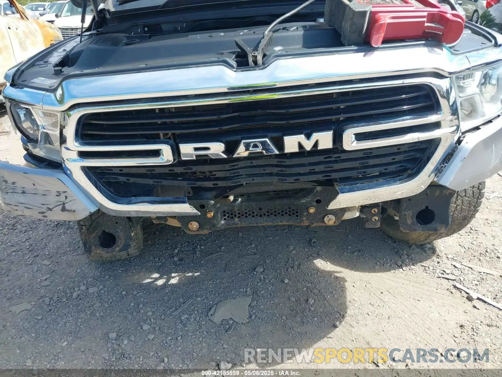 16 Photograph of a damaged car 1C6SRFFTXLN101550 RAM 1500 2020