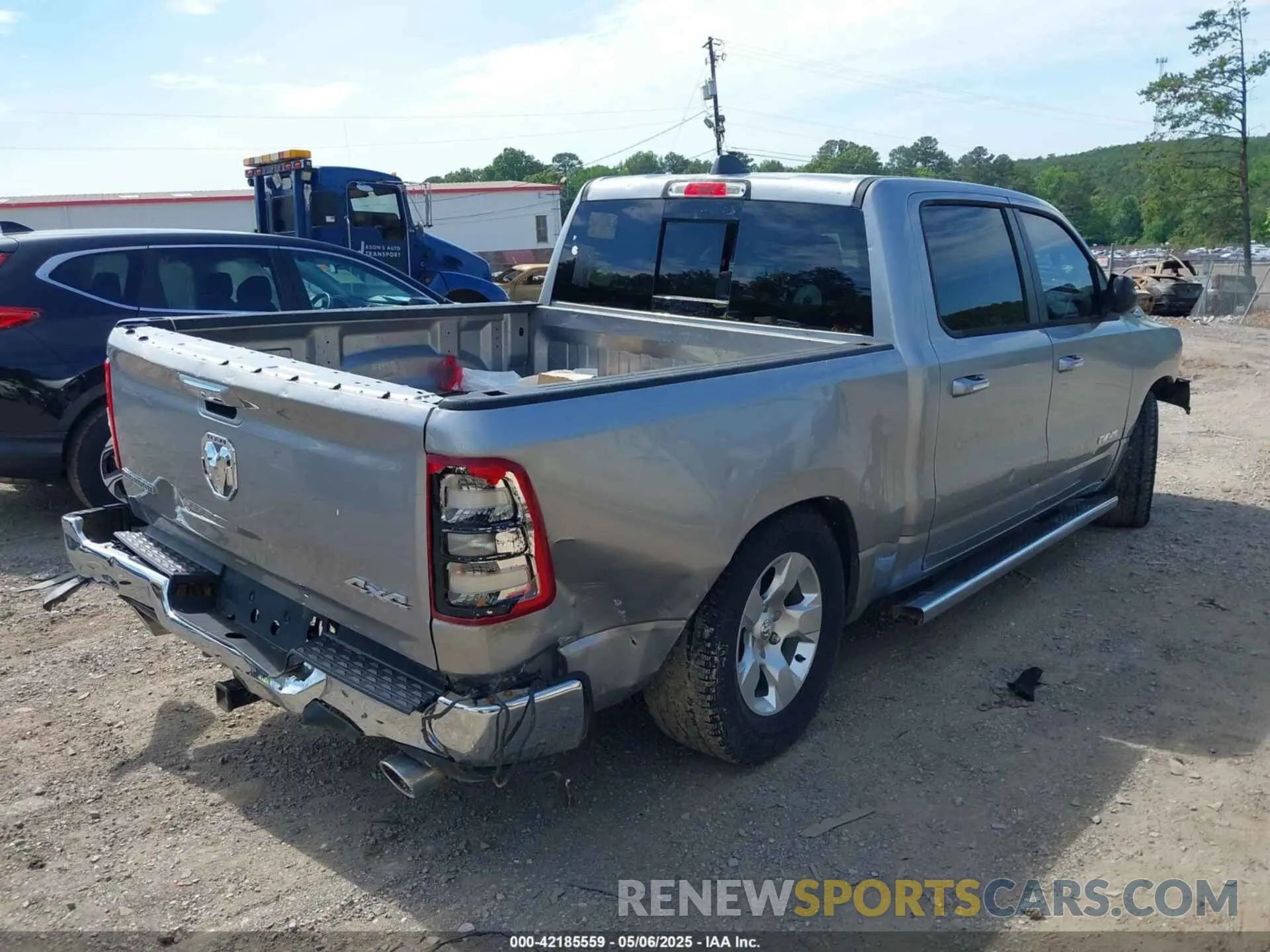 4 Photograph of a damaged car 1C6SRFFTXLN101550 RAM 1500 2020