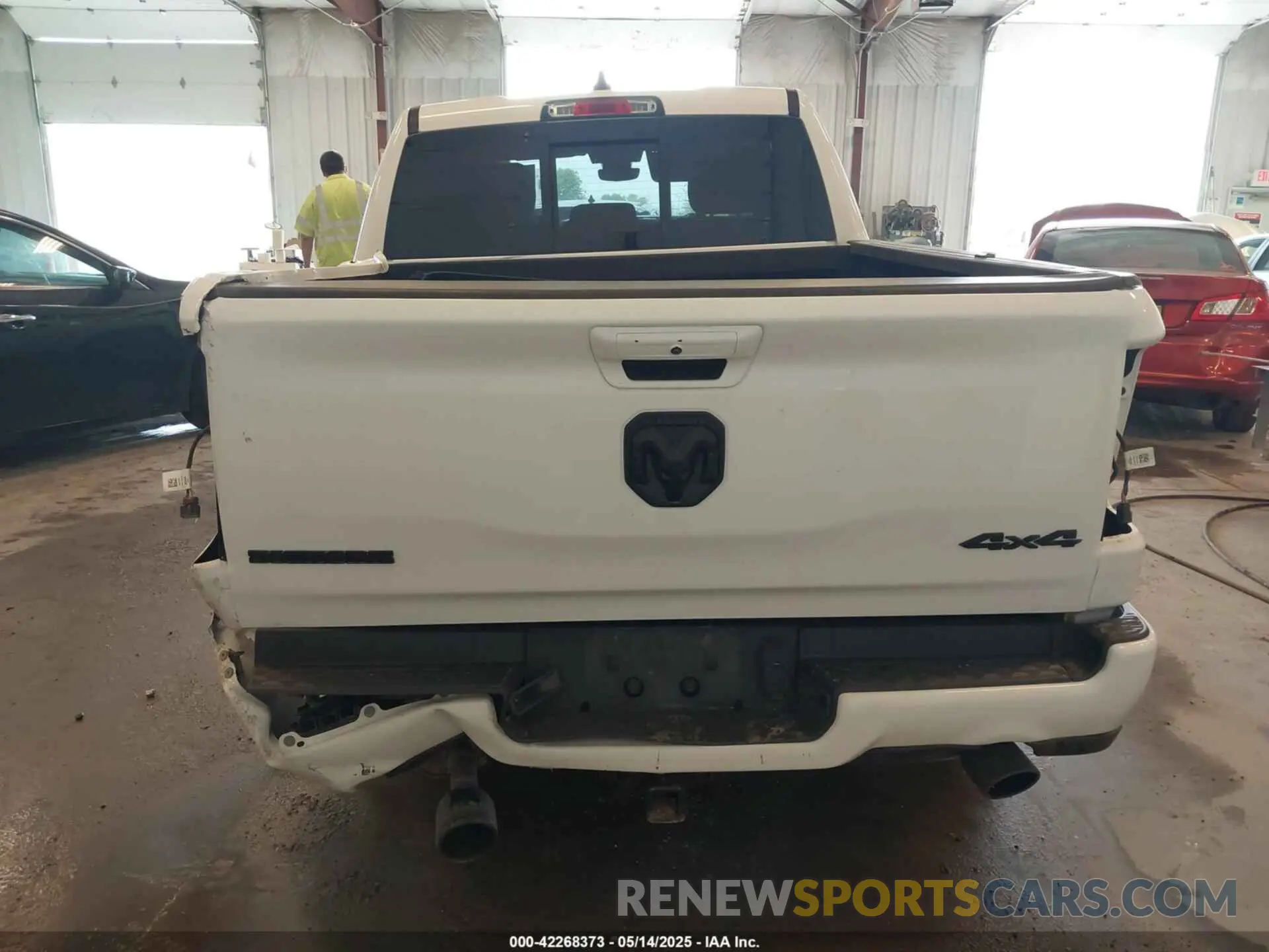 16 Фотография поврежденного автомобиля 1C6SRFFTXLN241064 RAM 1500 2020