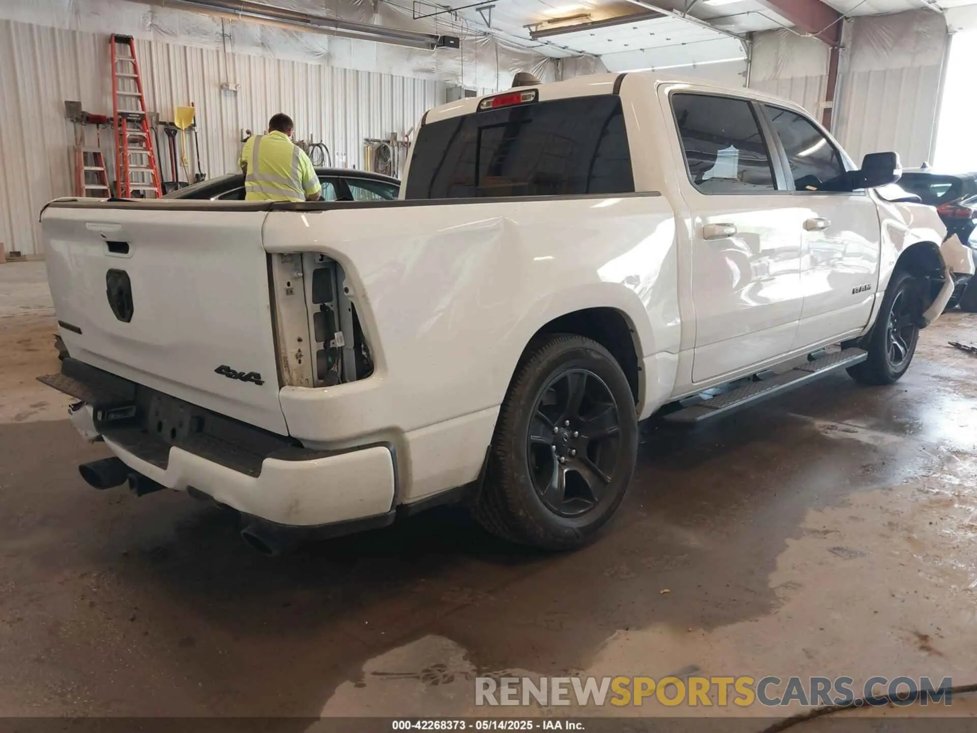 4 Фотография поврежденного автомобиля 1C6SRFFTXLN241064 RAM 1500 2020