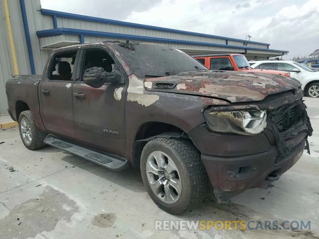 4 Фотография поврежденного автомобиля 1C6SRFFTXLN264909 RAM 1500 2020