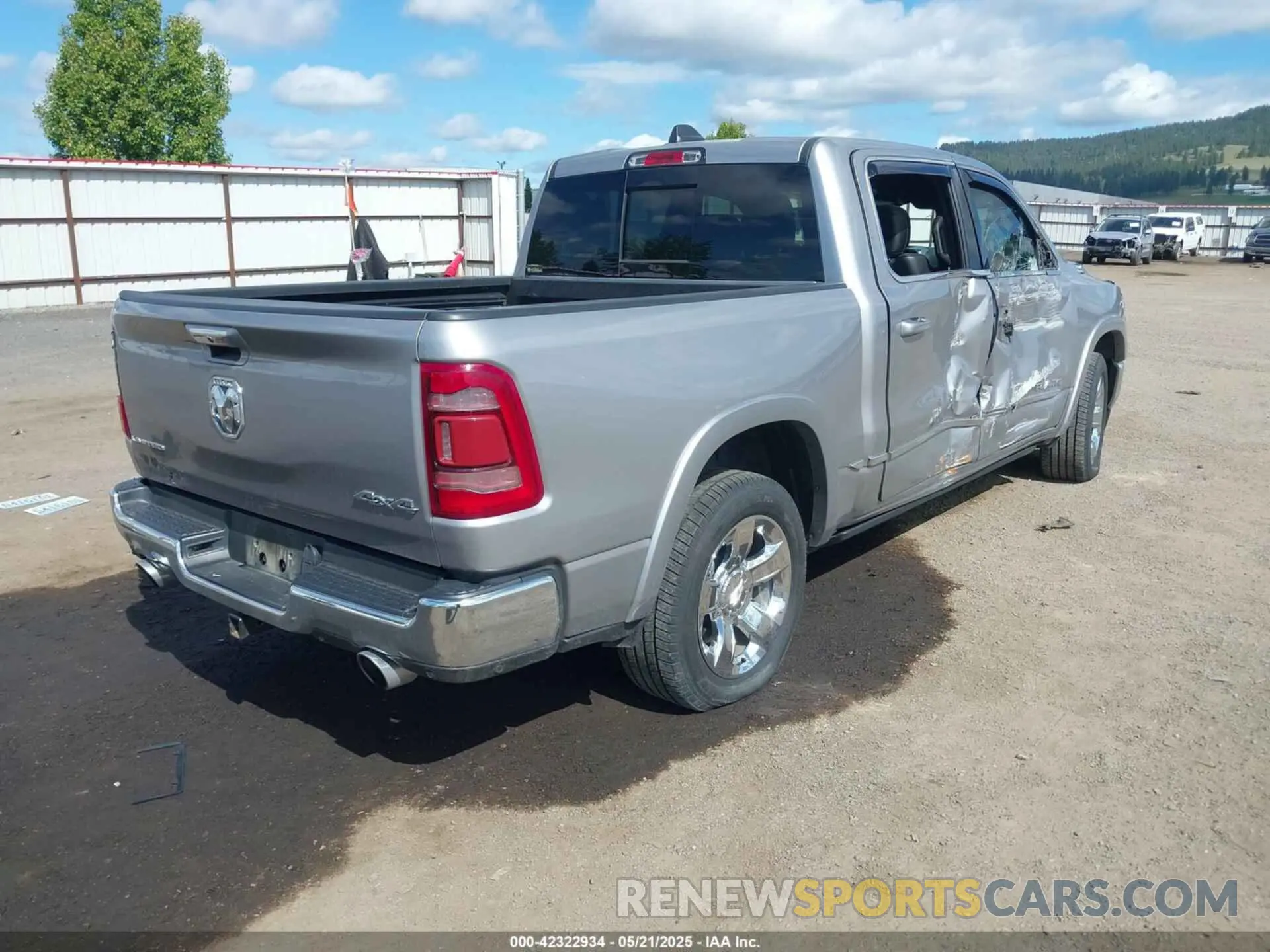 4 Фотография поврежденного автомобиля 1C6SRFHT2LN156393 RAM 1500 2020