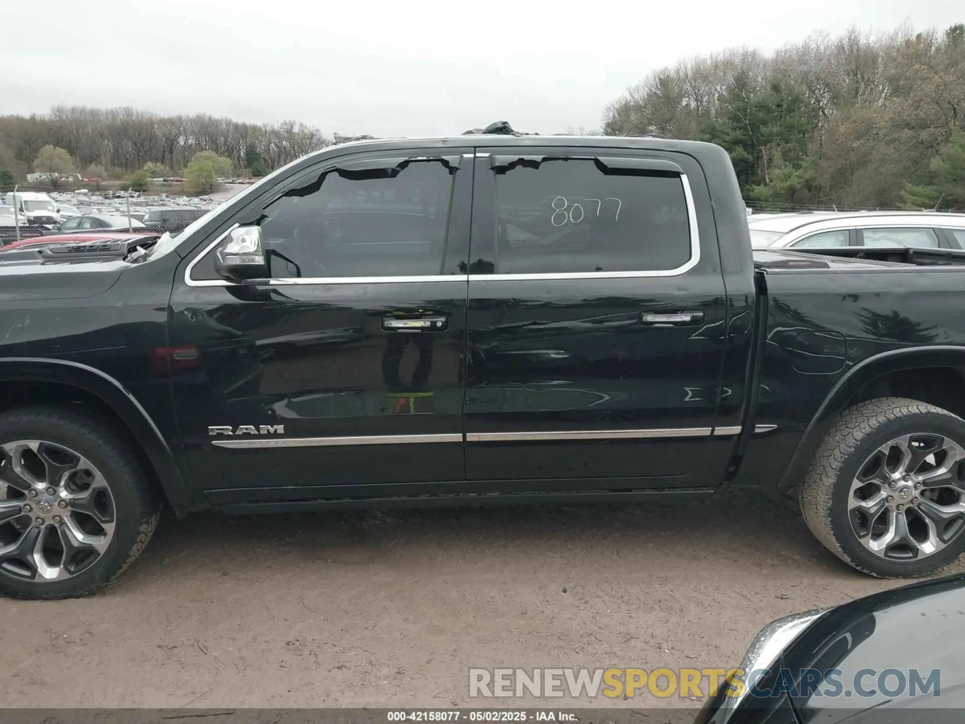 14 Photograph of a damaged car 1C6SRFHT5LN341876 RAM 1500 2020