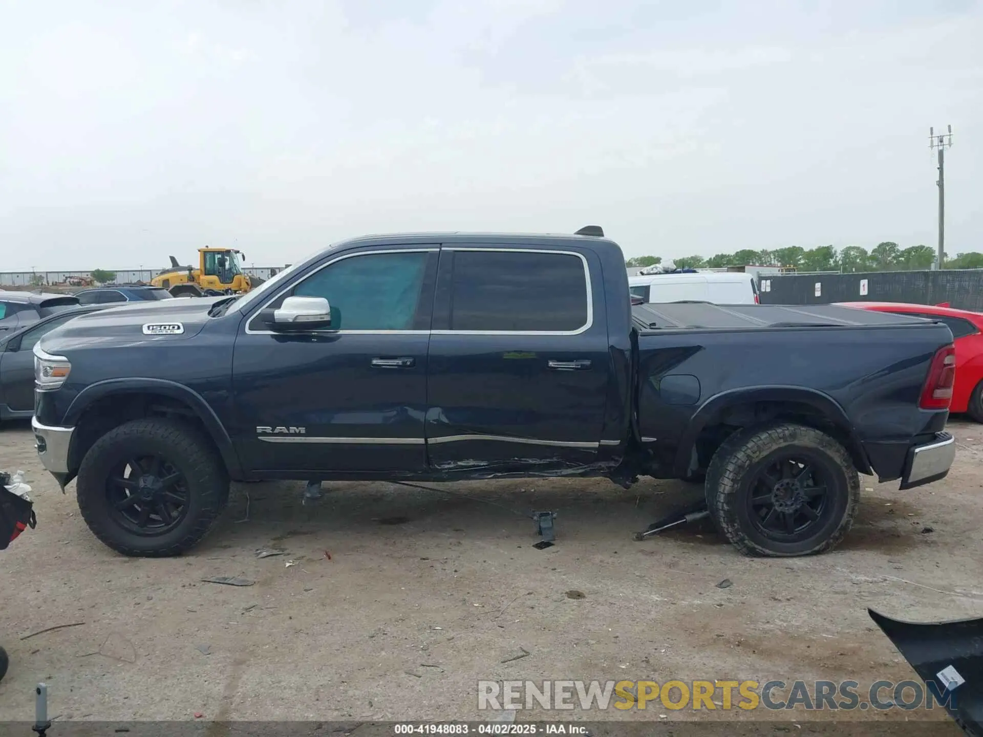 14 Photograph of a damaged car 1C6SRFHT5LN422246 RAM 1500 2020