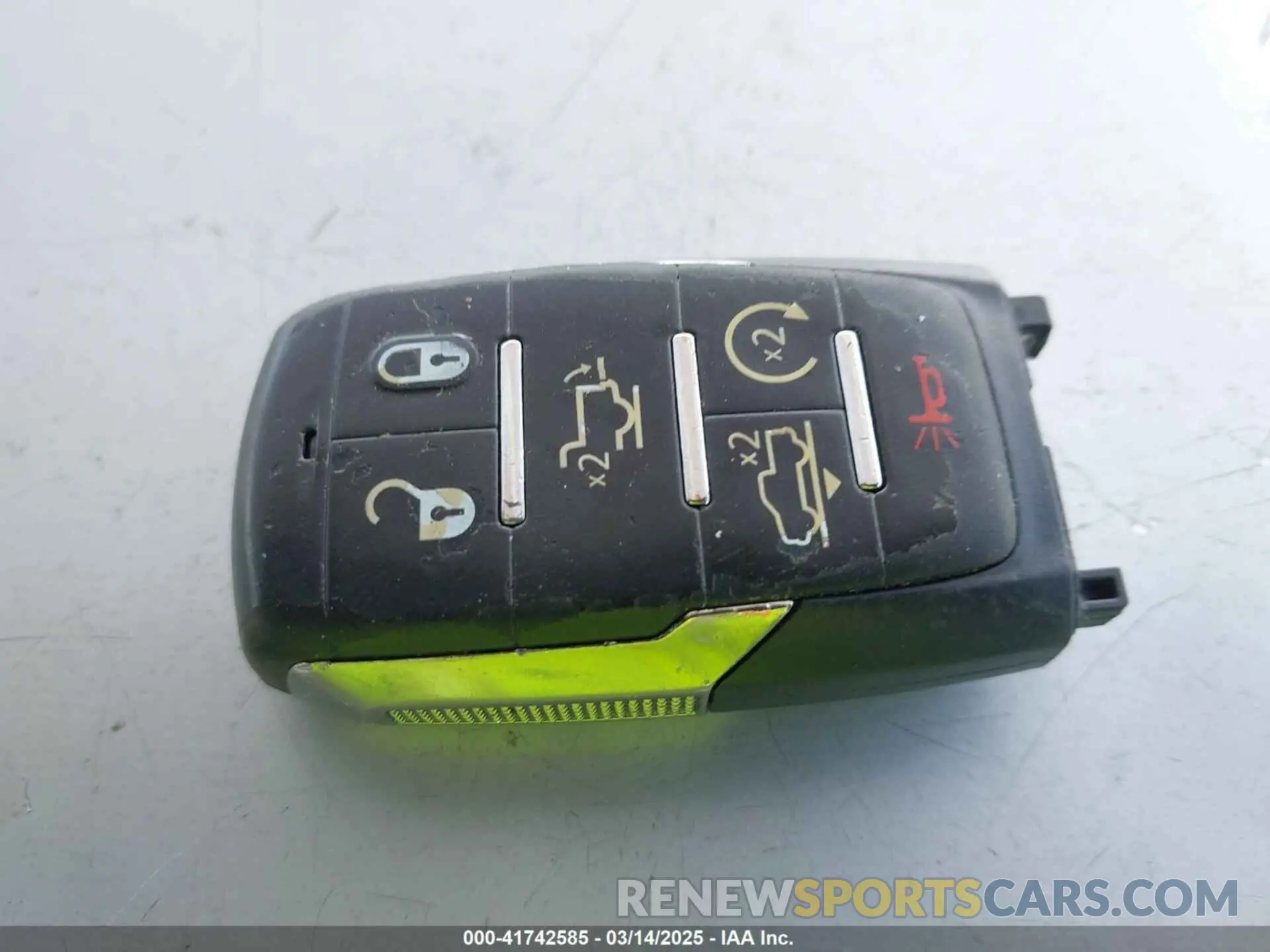 11 Фотография поврежденного автомобиля 1C6SRFHT6LN213906 RAM 1500 2020