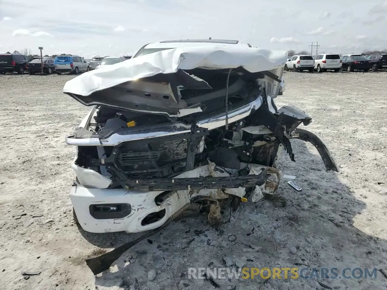 5 Photograph of a damaged car 1C6SRFHT9LN370216 RAM 1500 2020