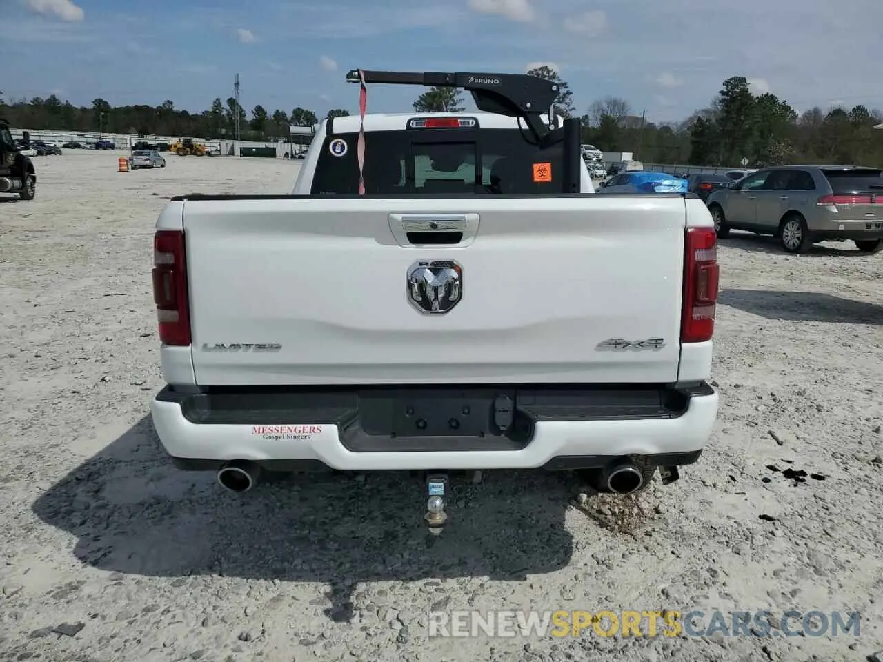 6 Photograph of a damaged car 1C6SRFHT9LN370216 RAM 1500 2020