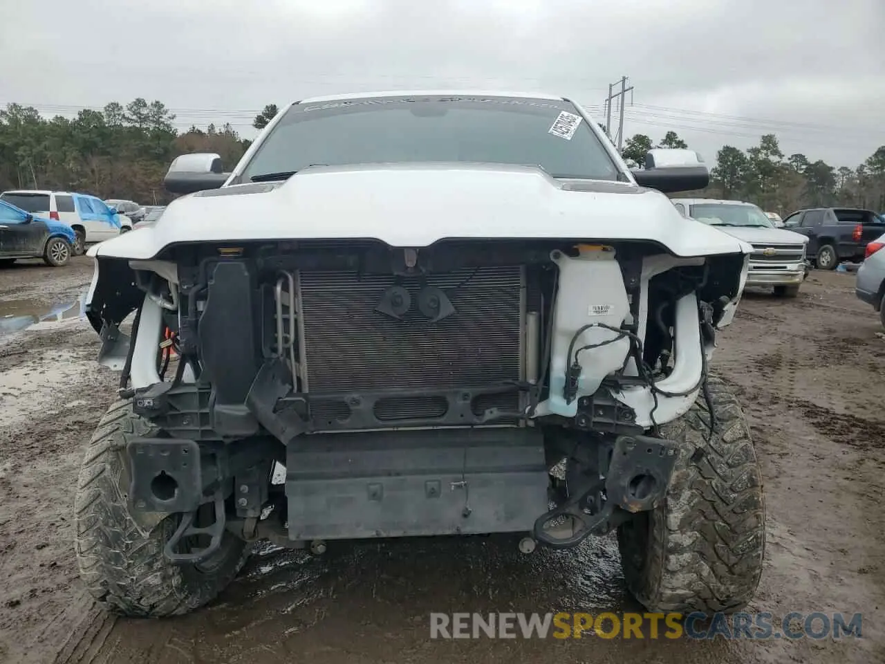 5 Photograph of a damaged car 1C6SRFJT1LN134573 RAM 1500 2020