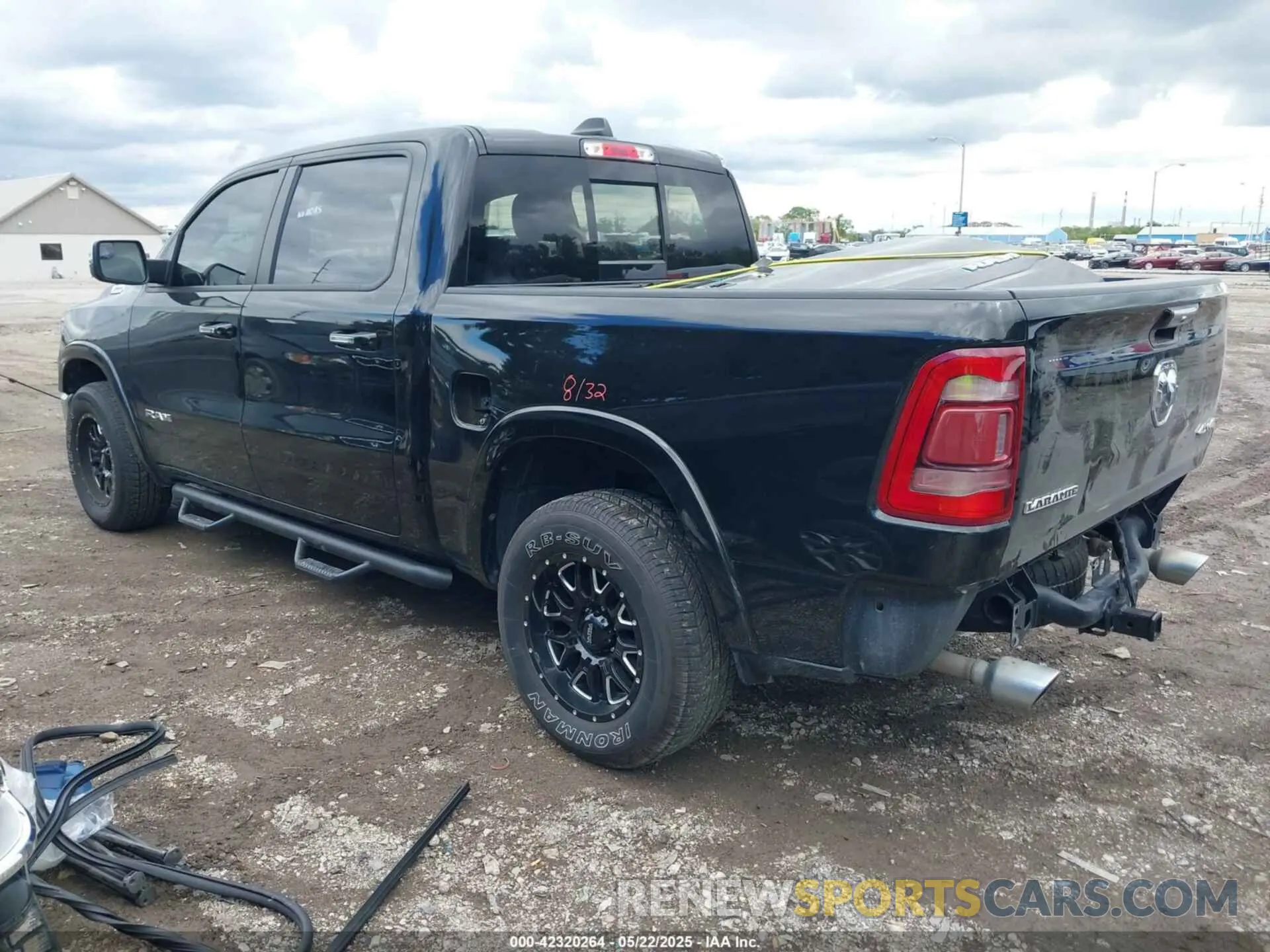 3 Photograph of a damaged car 1C6SRFJT2LN109584 RAM 1500 2020
