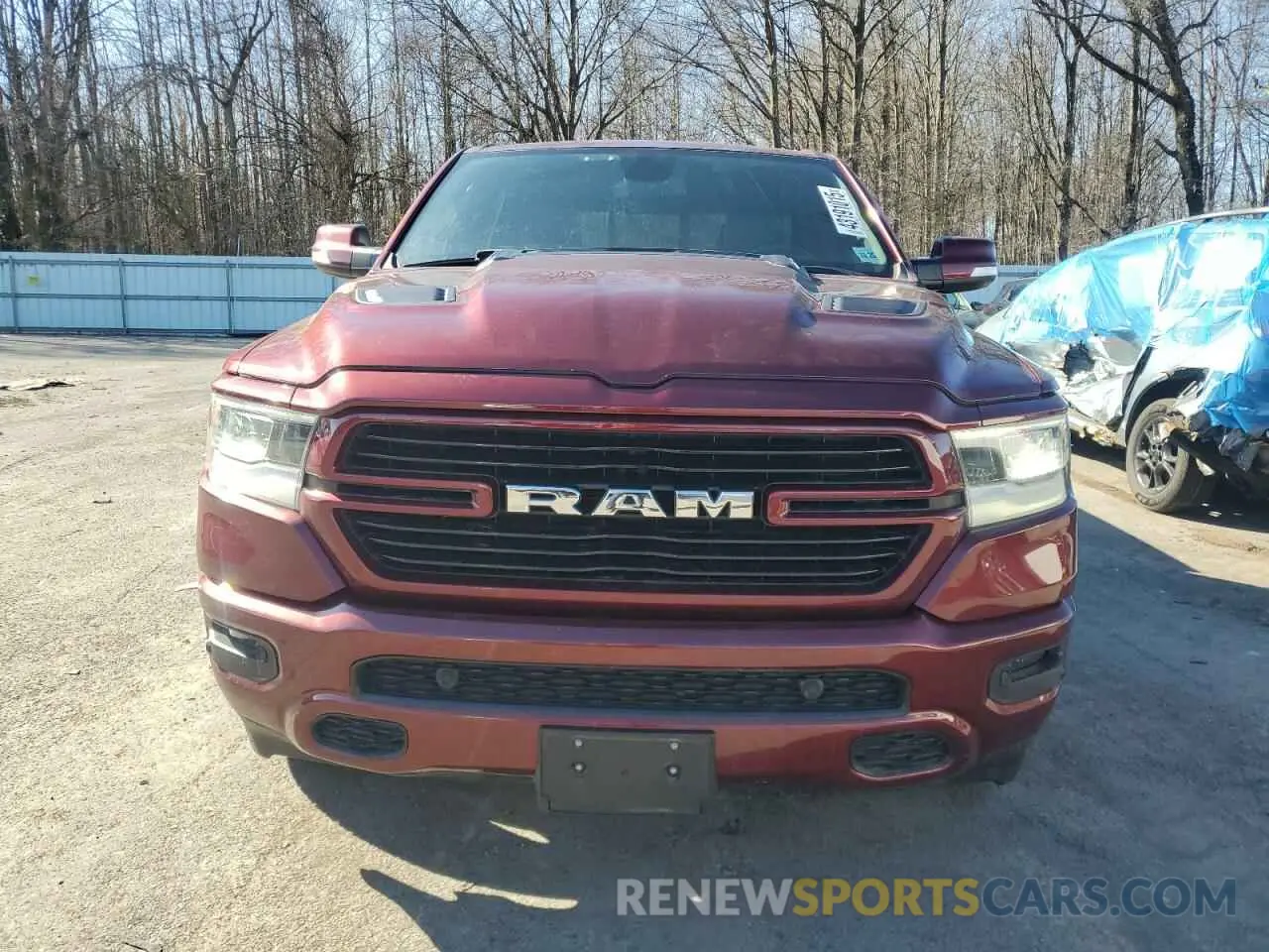 5 Photograph of a damaged car 1C6SRFJT2LN213525 RAM 1500 2020
