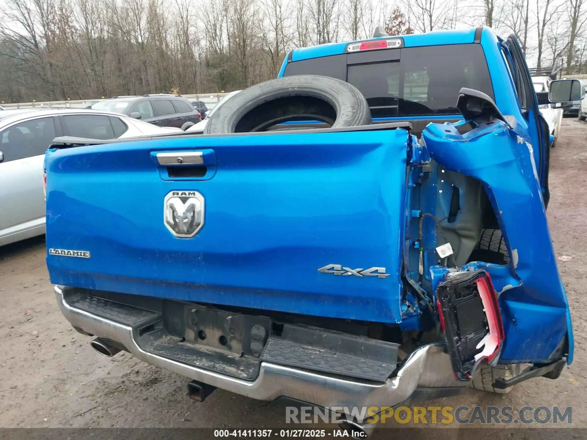 16 Photograph of a damaged car 1C6SRFJT7LN390801 RAM 1500 2020