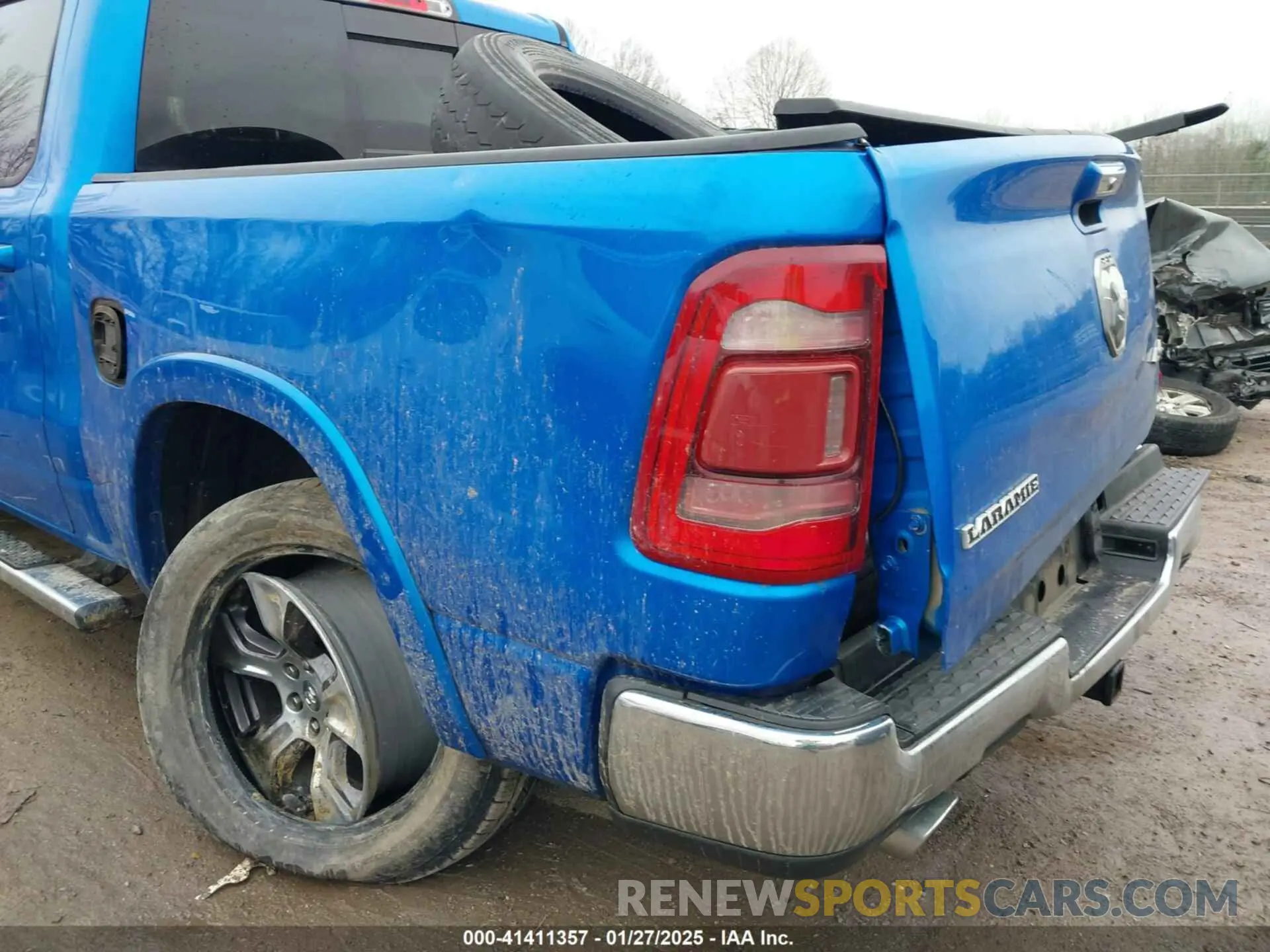 18 Photograph of a damaged car 1C6SRFJT7LN390801 RAM 1500 2020