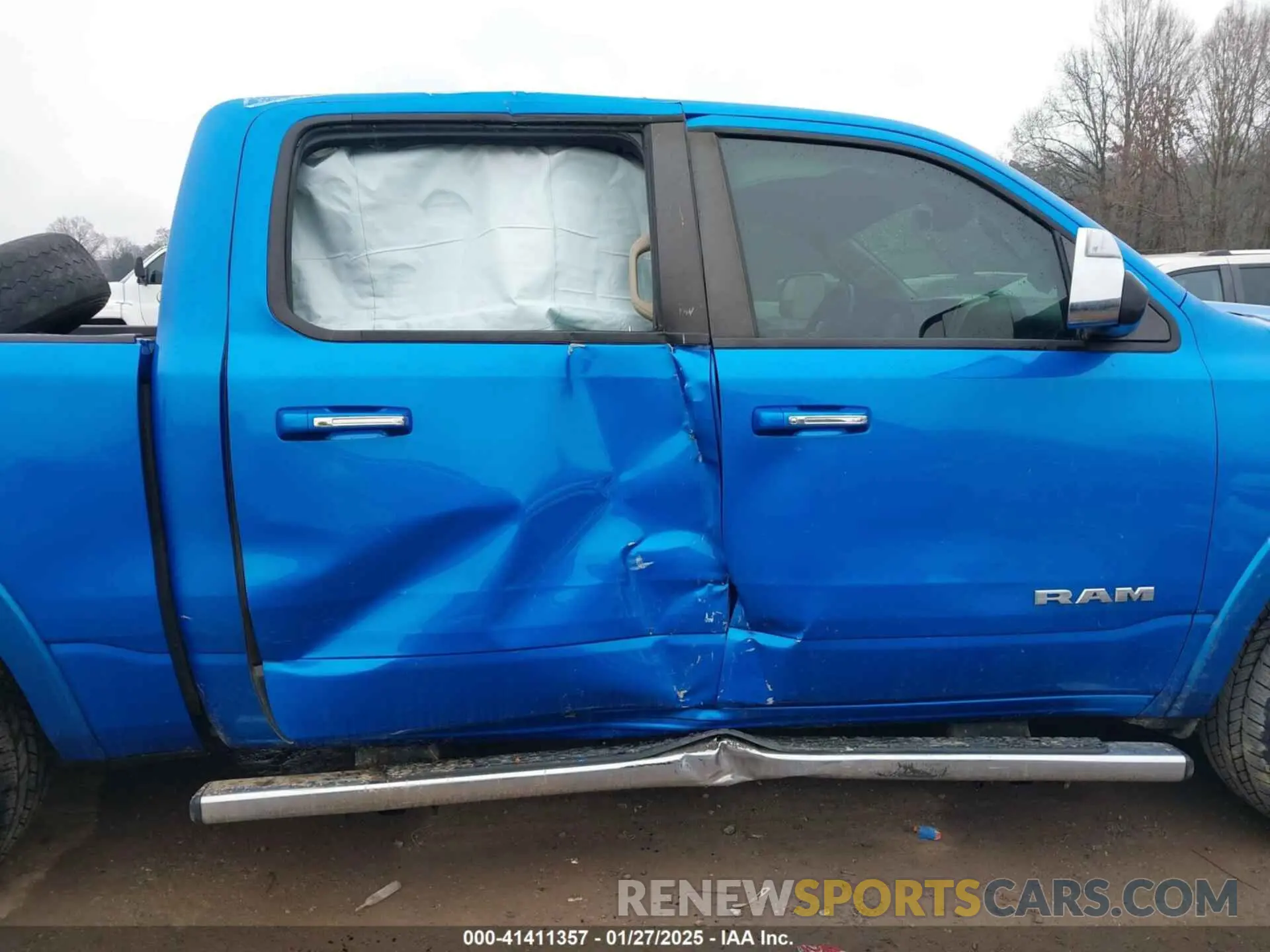 6 Photograph of a damaged car 1C6SRFJT7LN390801 RAM 1500 2020