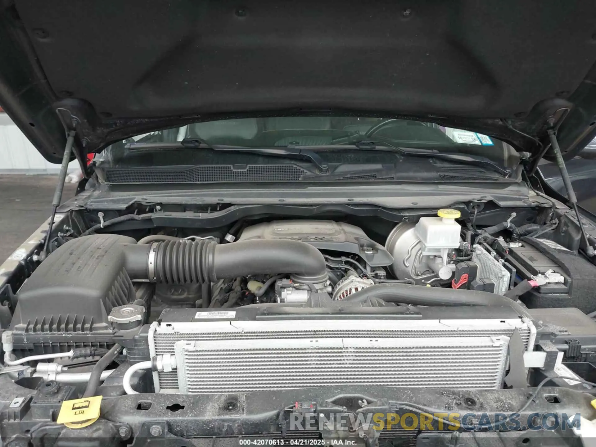 10 Photograph of a damaged car 1C6SRFJT7LN416460 RAM 1500 2020