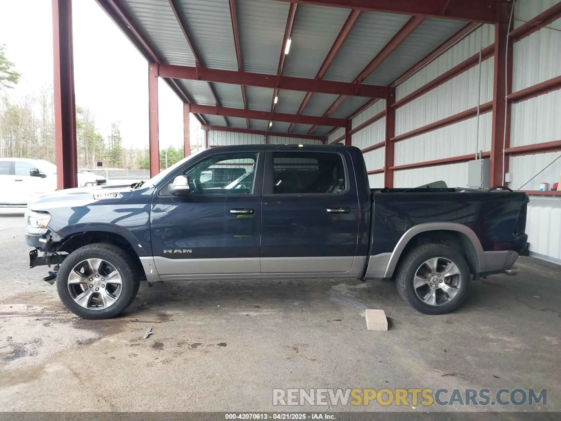 15 Photograph of a damaged car 1C6SRFJT7LN416460 RAM 1500 2020