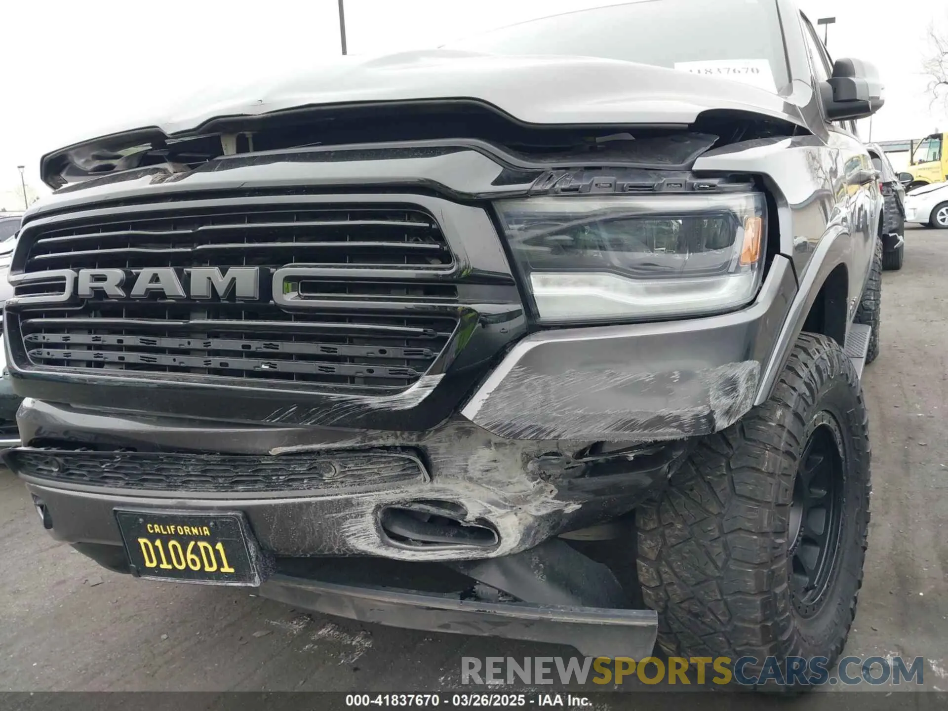 6 Photograph of a damaged car 1C6SRFJTXLN323075 RAM 1500 2020