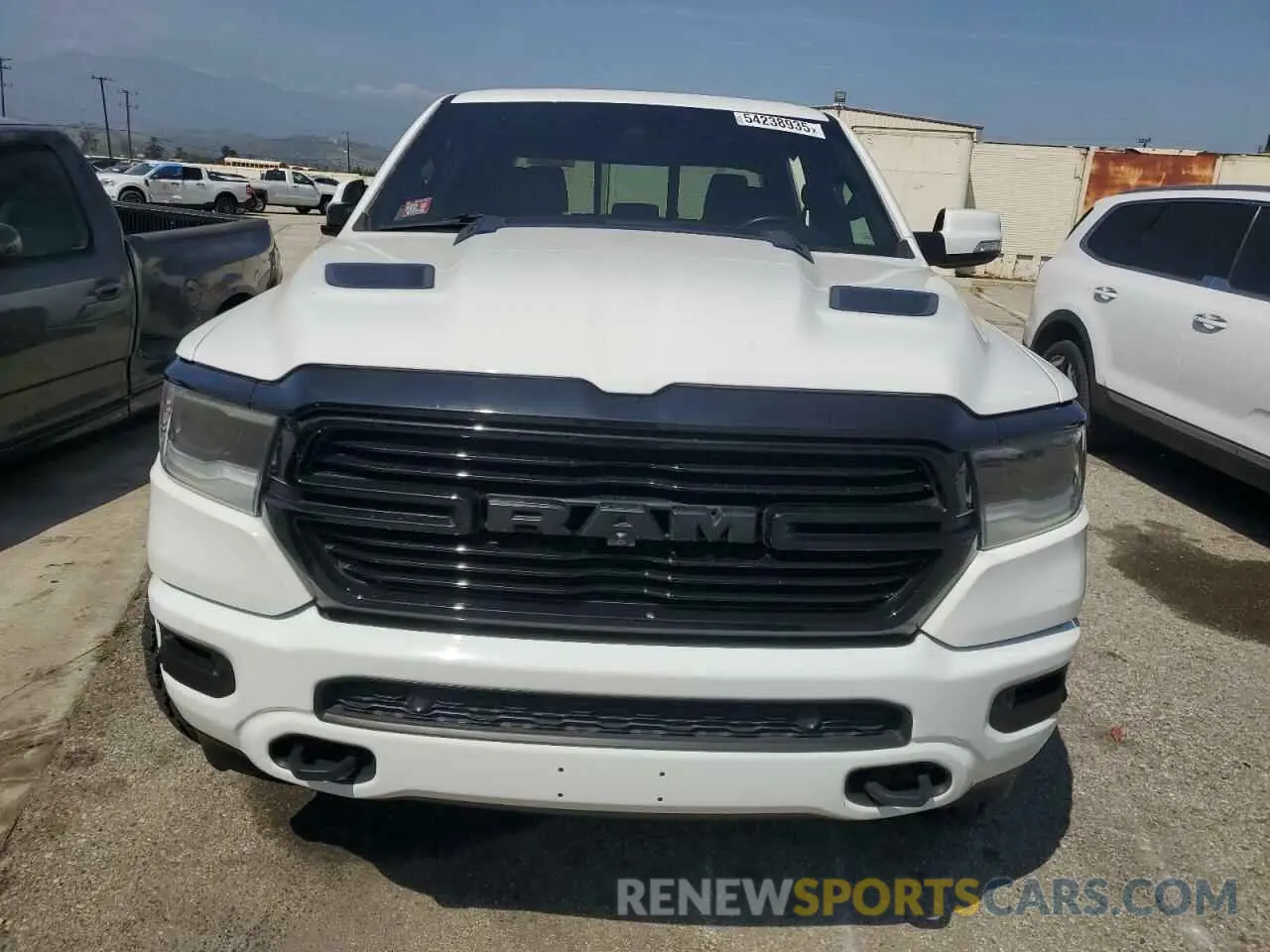 5 Photograph of a damaged car 1C6SRFJTXLN344413 RAM 1500 2020