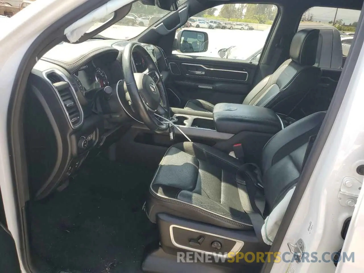 7 Photograph of a damaged car 1C6SRFJTXLN344413 RAM 1500 2020